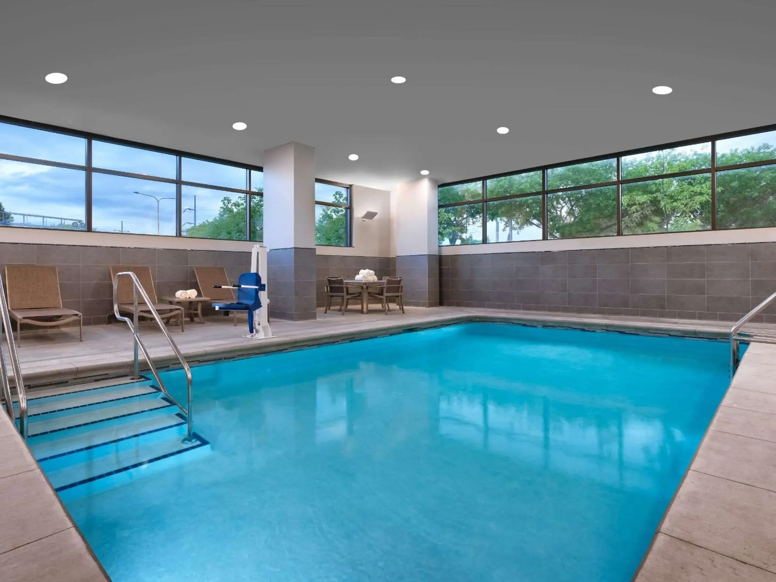 Swimming pool in Hyatt House Rochester Mayo Clinic Area Swimming pool in Hyatt House Rochester Mayo Clinic Area