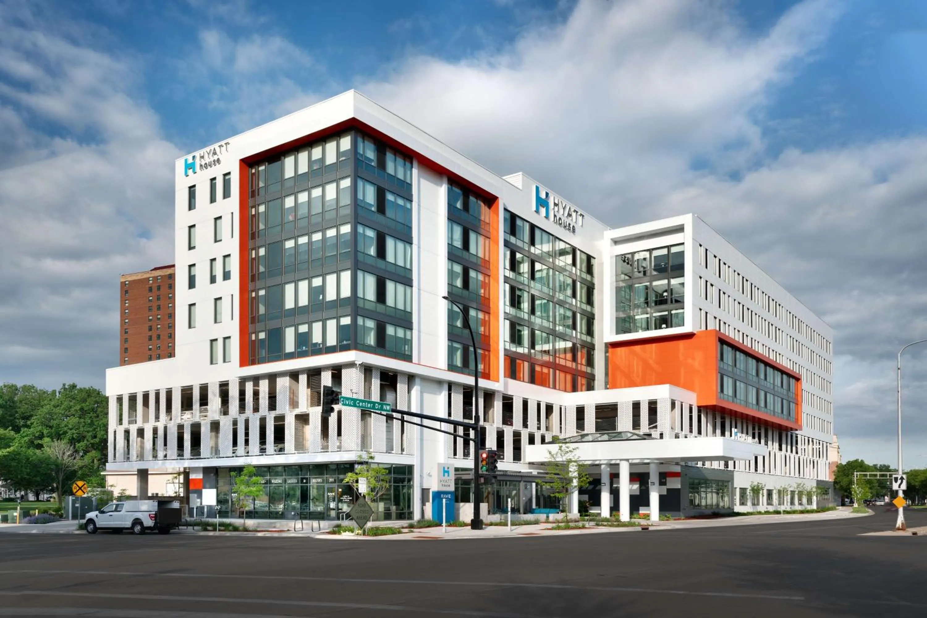 Property building in Hyatt House Rochester Mayo Clinic Area