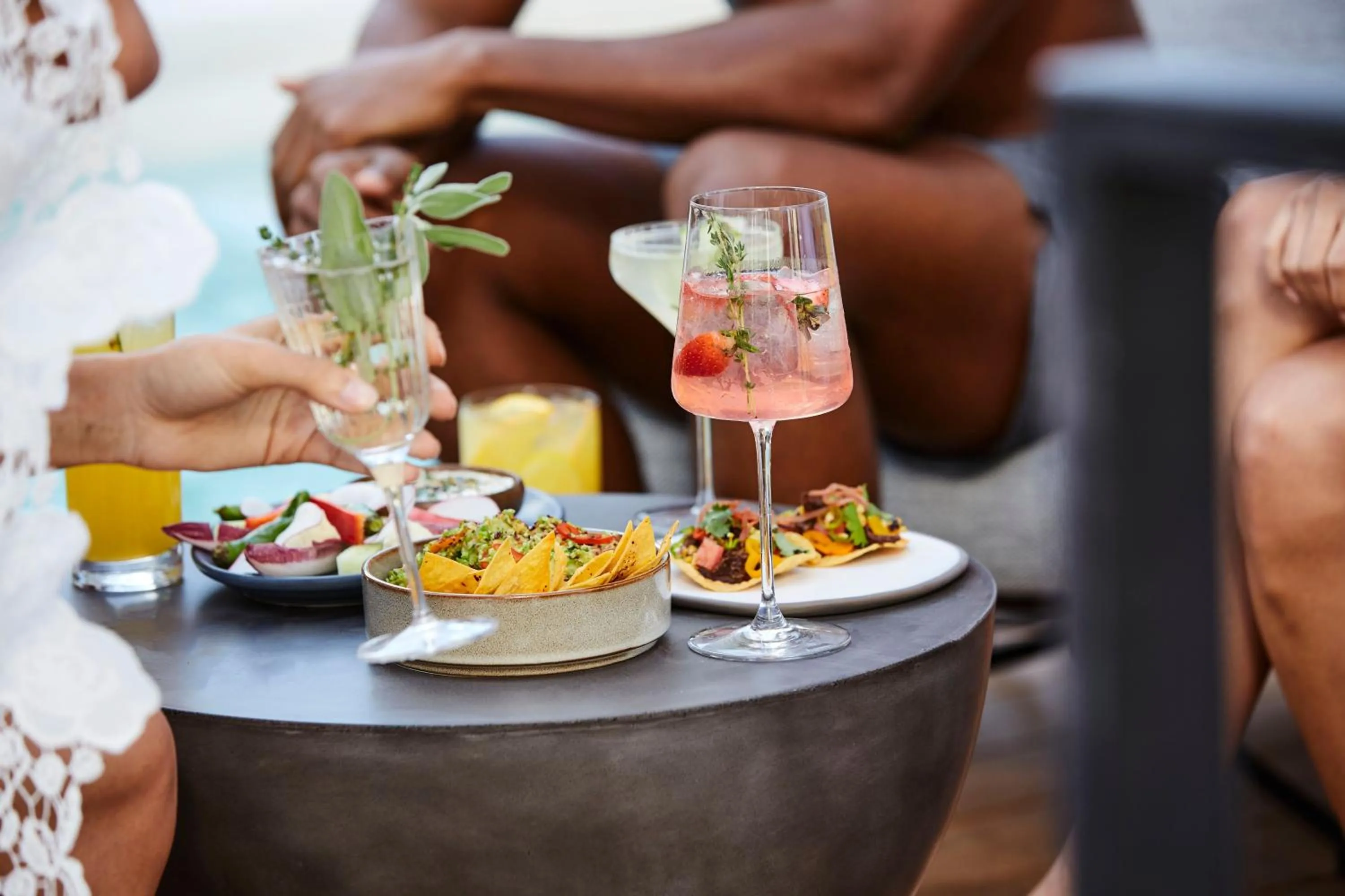 Swimming pool in Thompson Dallas, by Hyatt