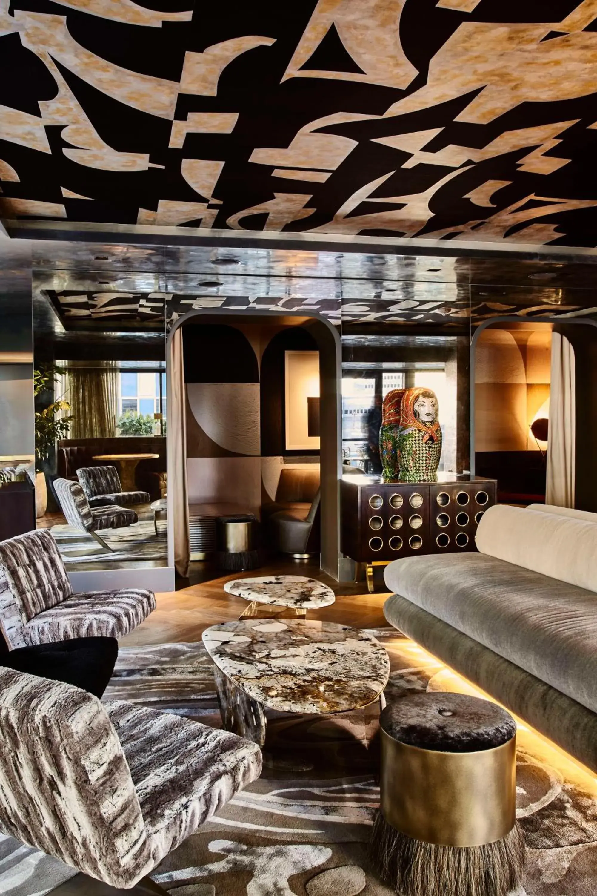 Lounge or bar in Thompson Dallas, by Hyatt Lounge or bar in Thompson Dallas, by Hyatt