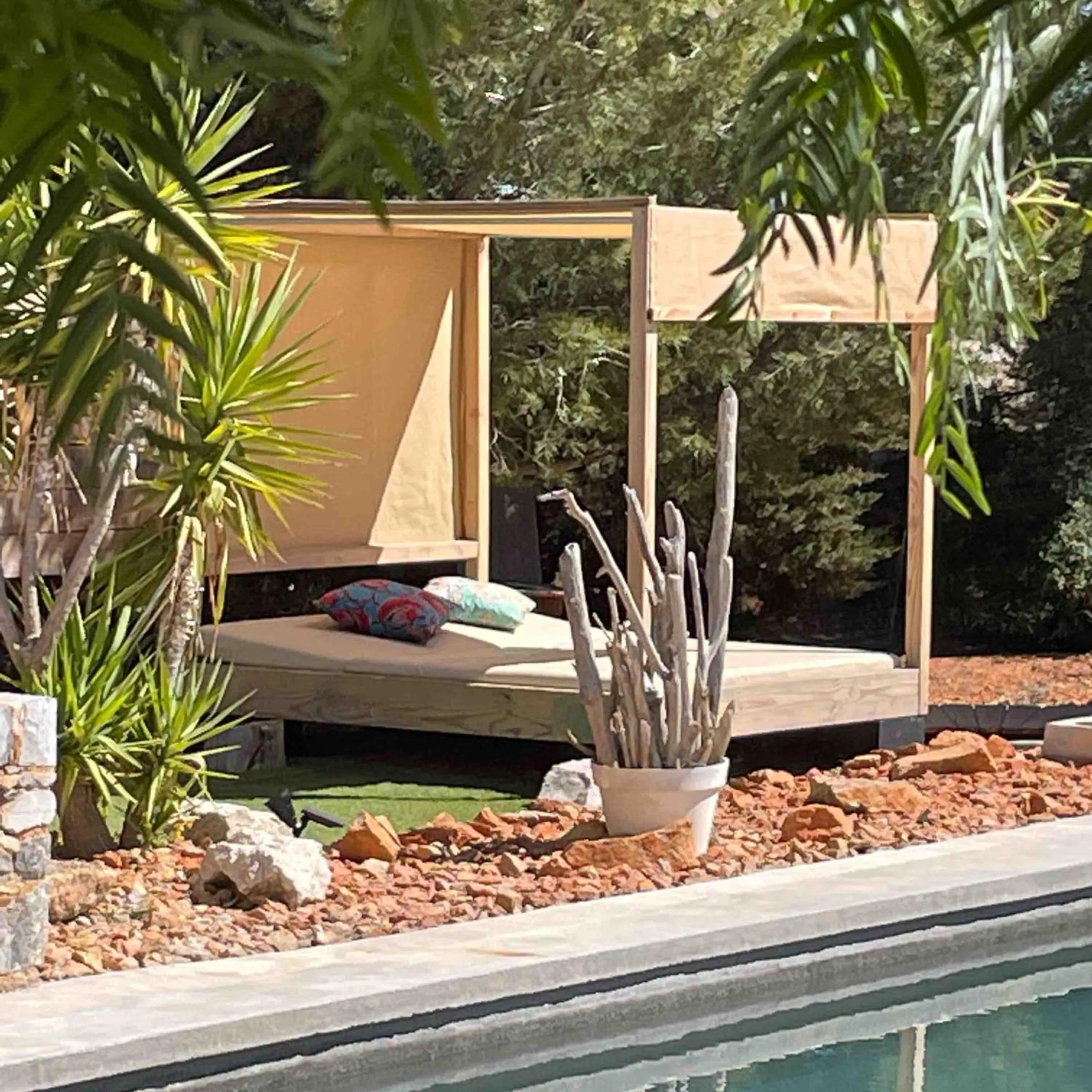 Swimming pool in 4u Bed & Spa