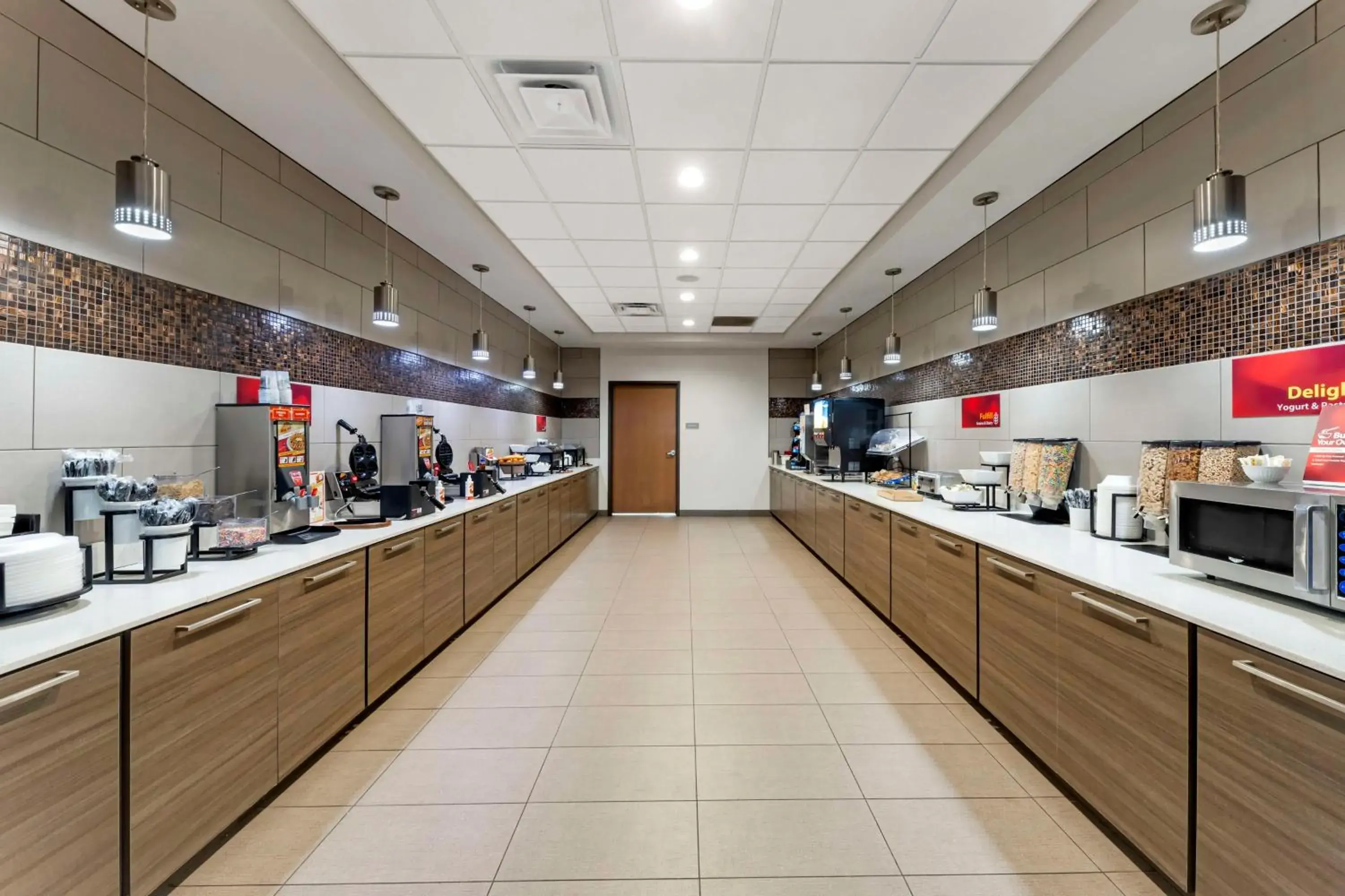 Breakfast in Best Western Plus Chickasha Inn Breakfast in Best Western Plus Chickasha Inn