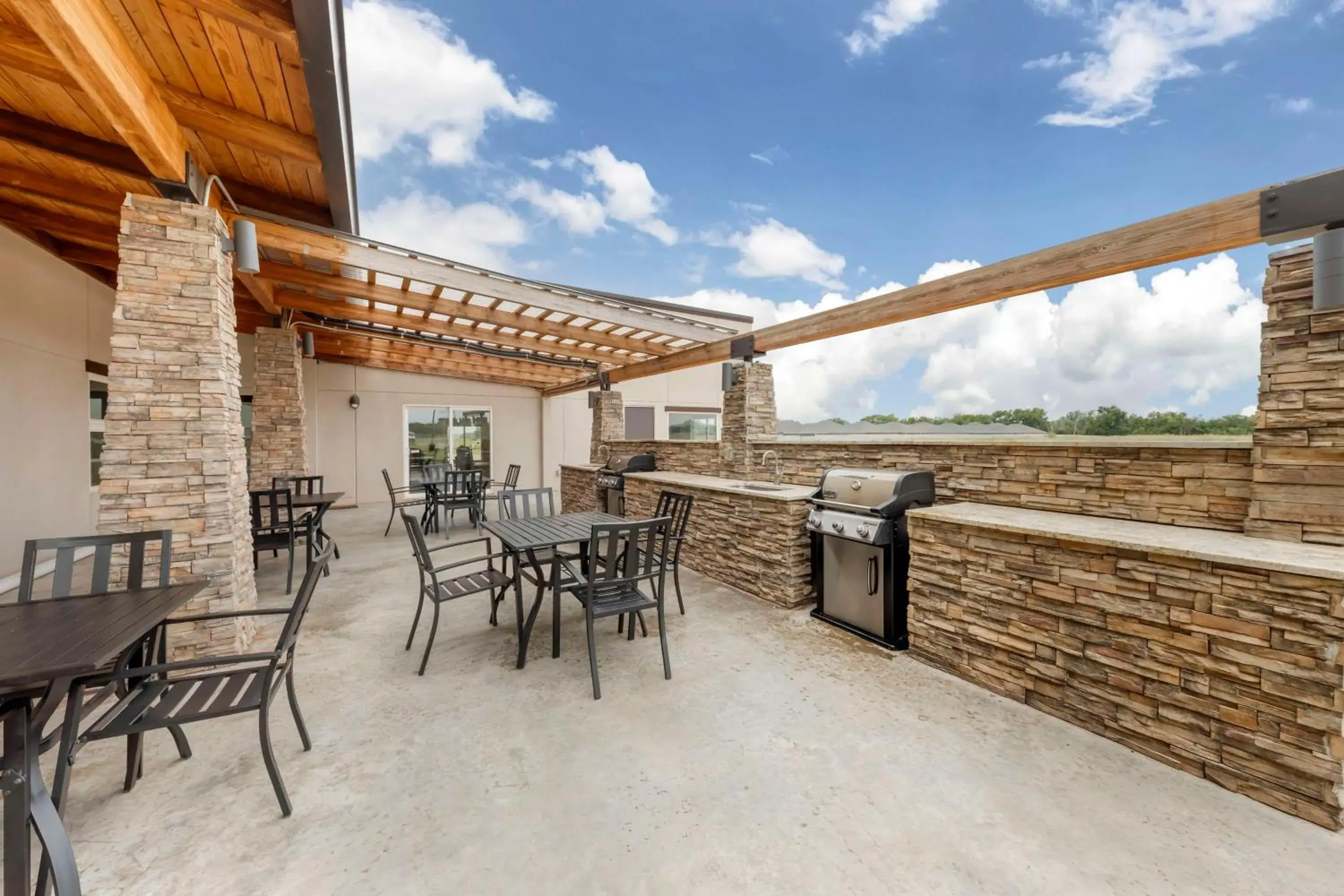 Property building in Best Western Plus Chickasha Inn Property building in Best Western Plus Chickasha Inn