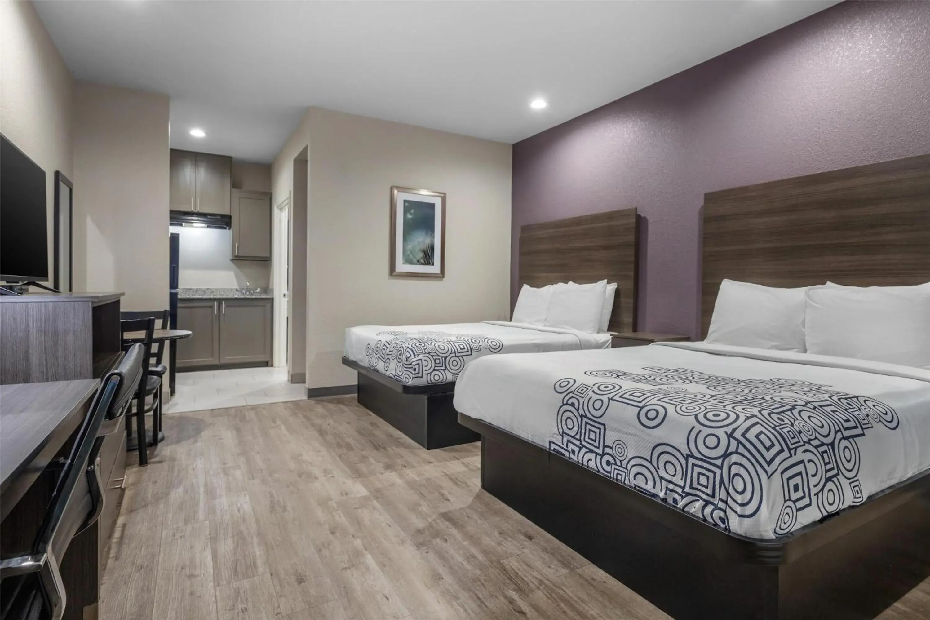 Bedroom, Bed in SureStay Plus Hotel by Best Western Ada Bedroom, Bed in SureStay Plus Hotel by Best Western Ada
