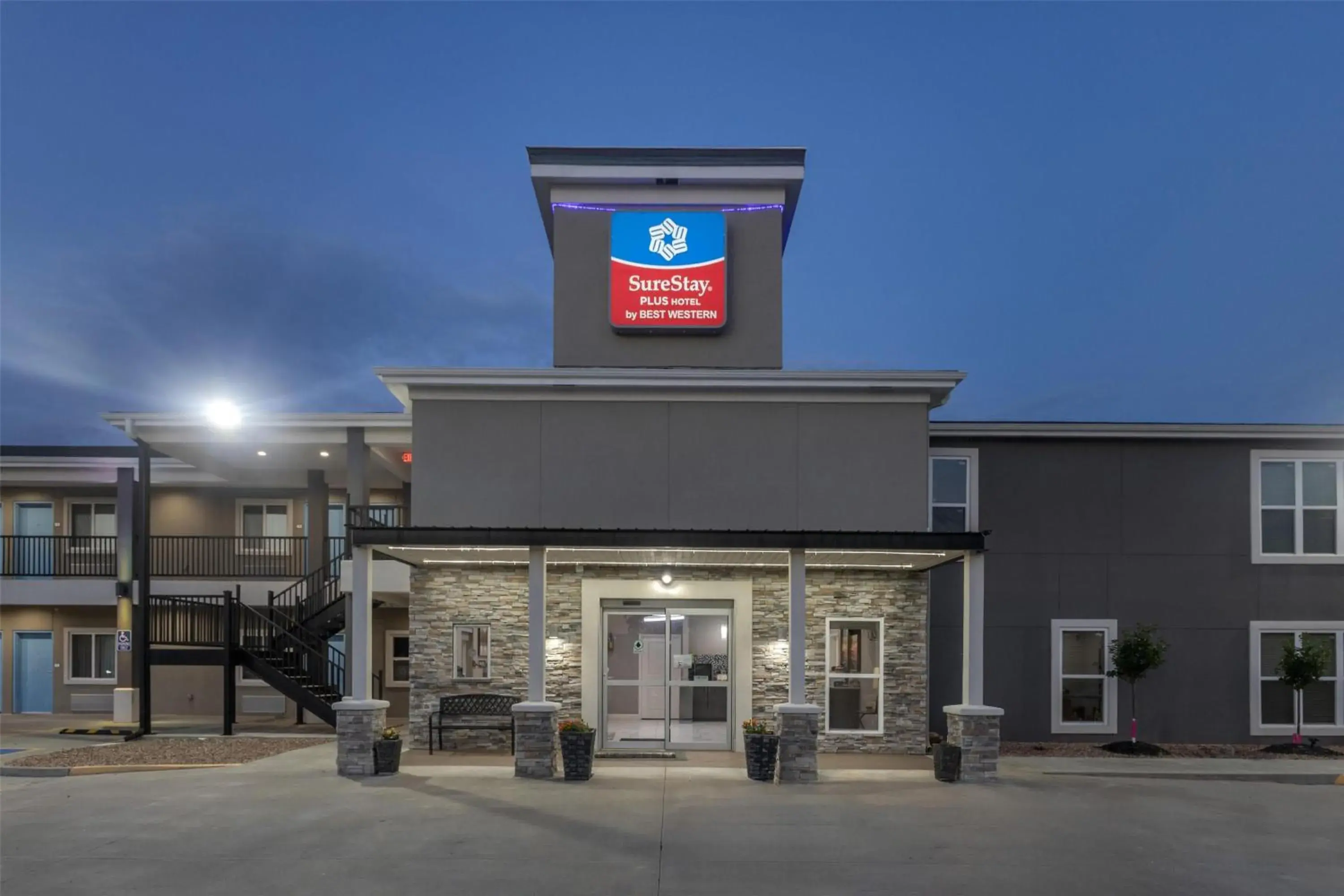 Property building in SureStay Plus Hotel by Best Western Ada Property building in SureStay Plus Hotel by Best Western Ada