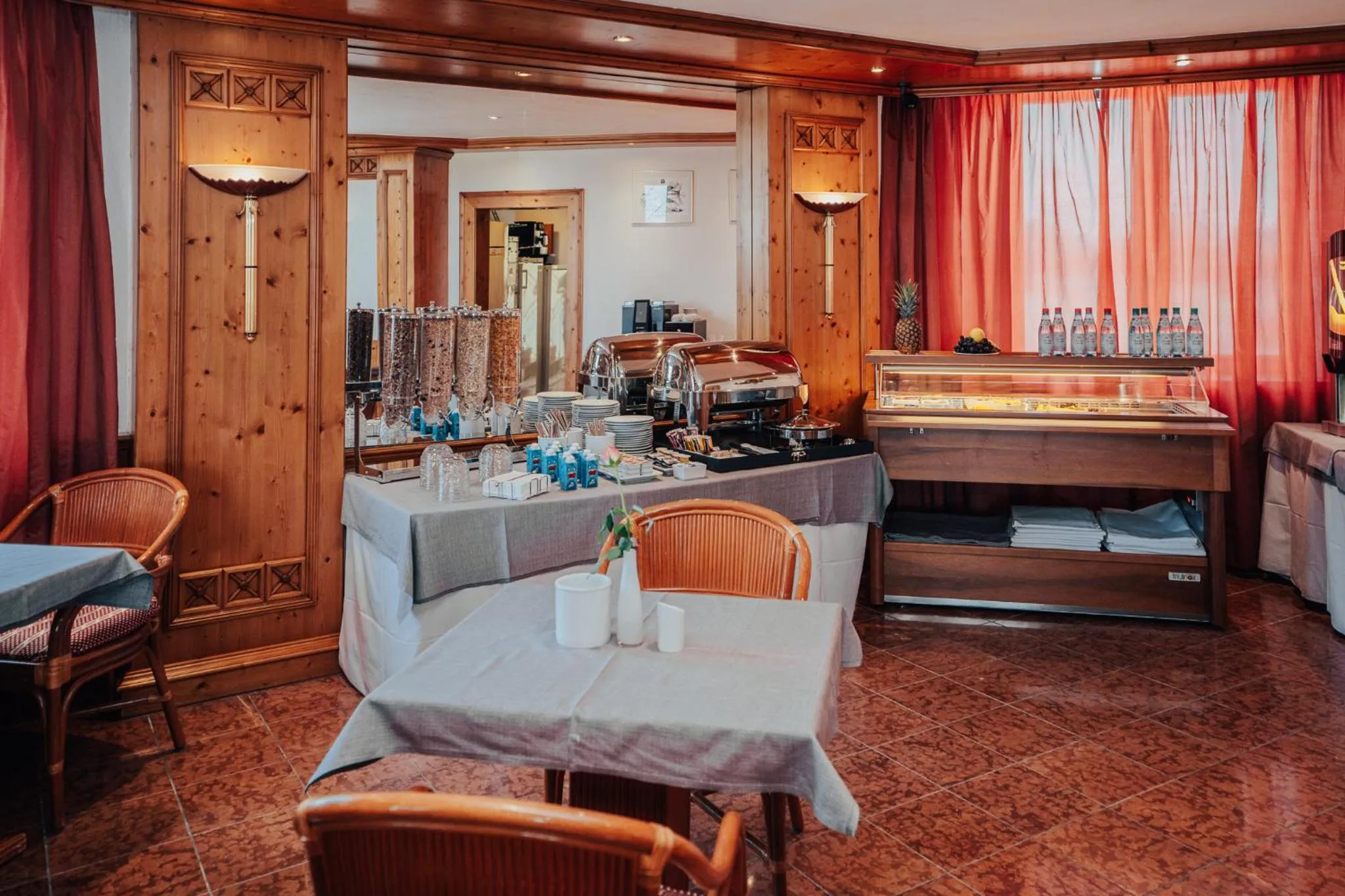 Buffet breakfast in Lechpark Hotel