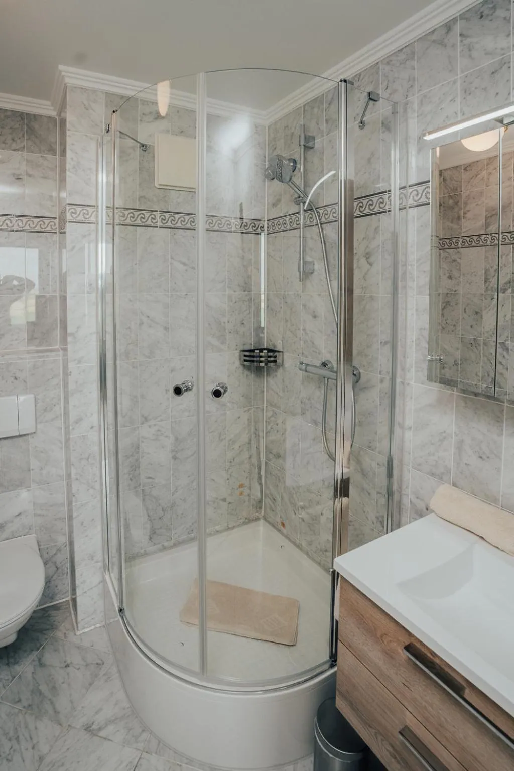 Shower in Lechpark Hotel