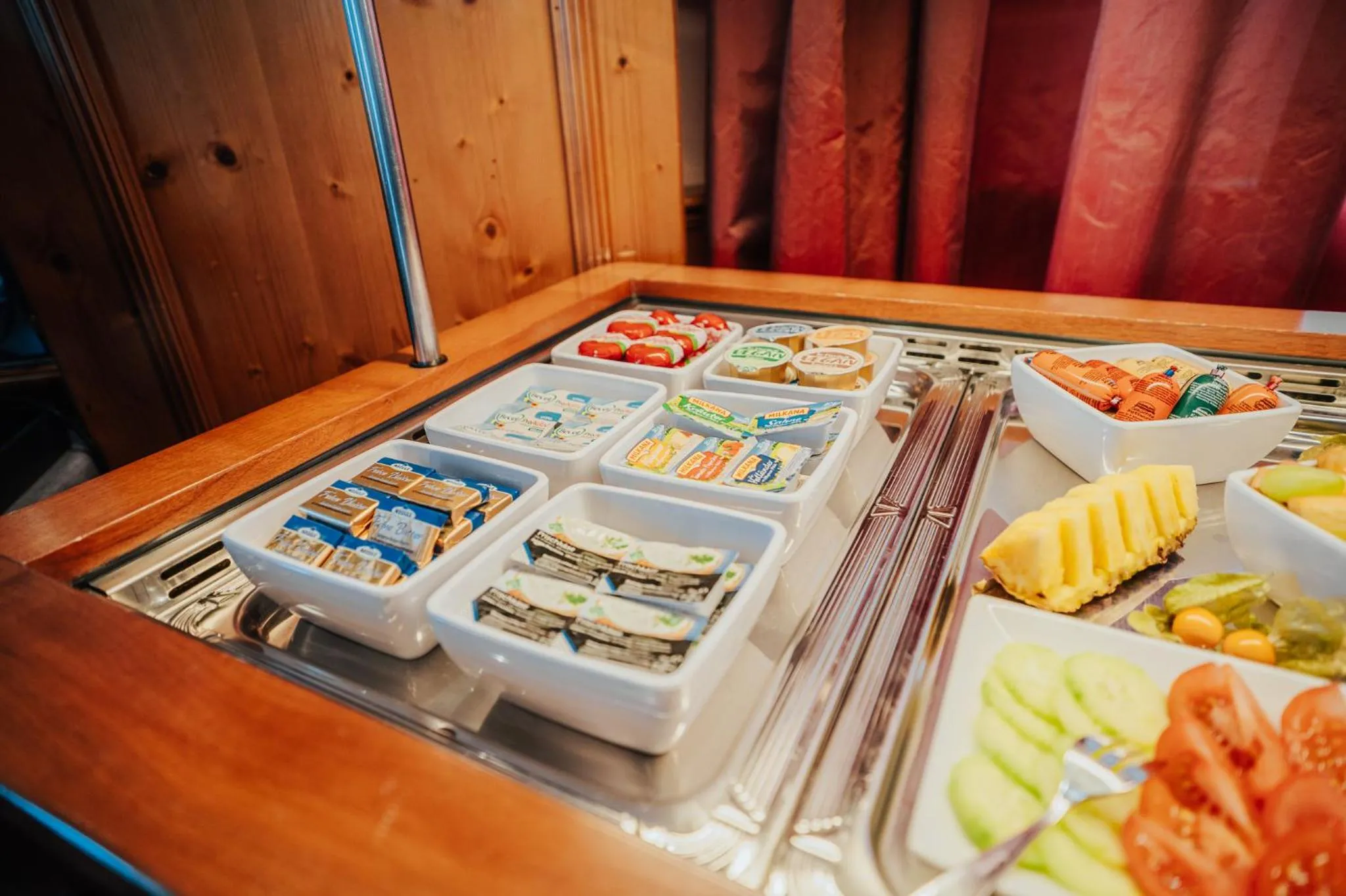 Buffet breakfast in Lechpark Hotel