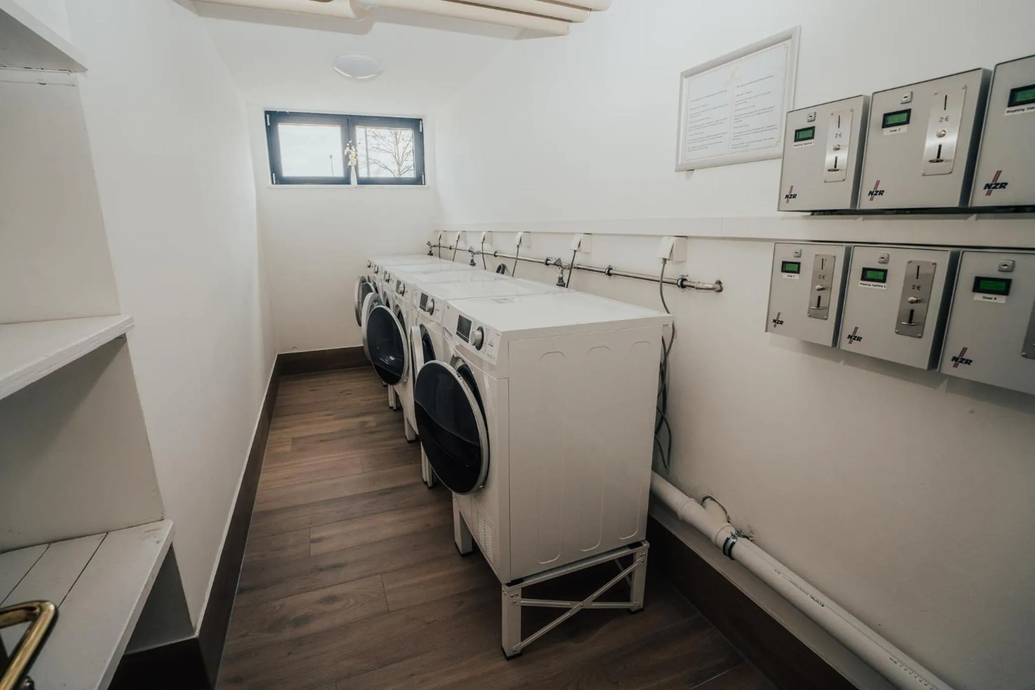 washing machine in Lechpark Hotel