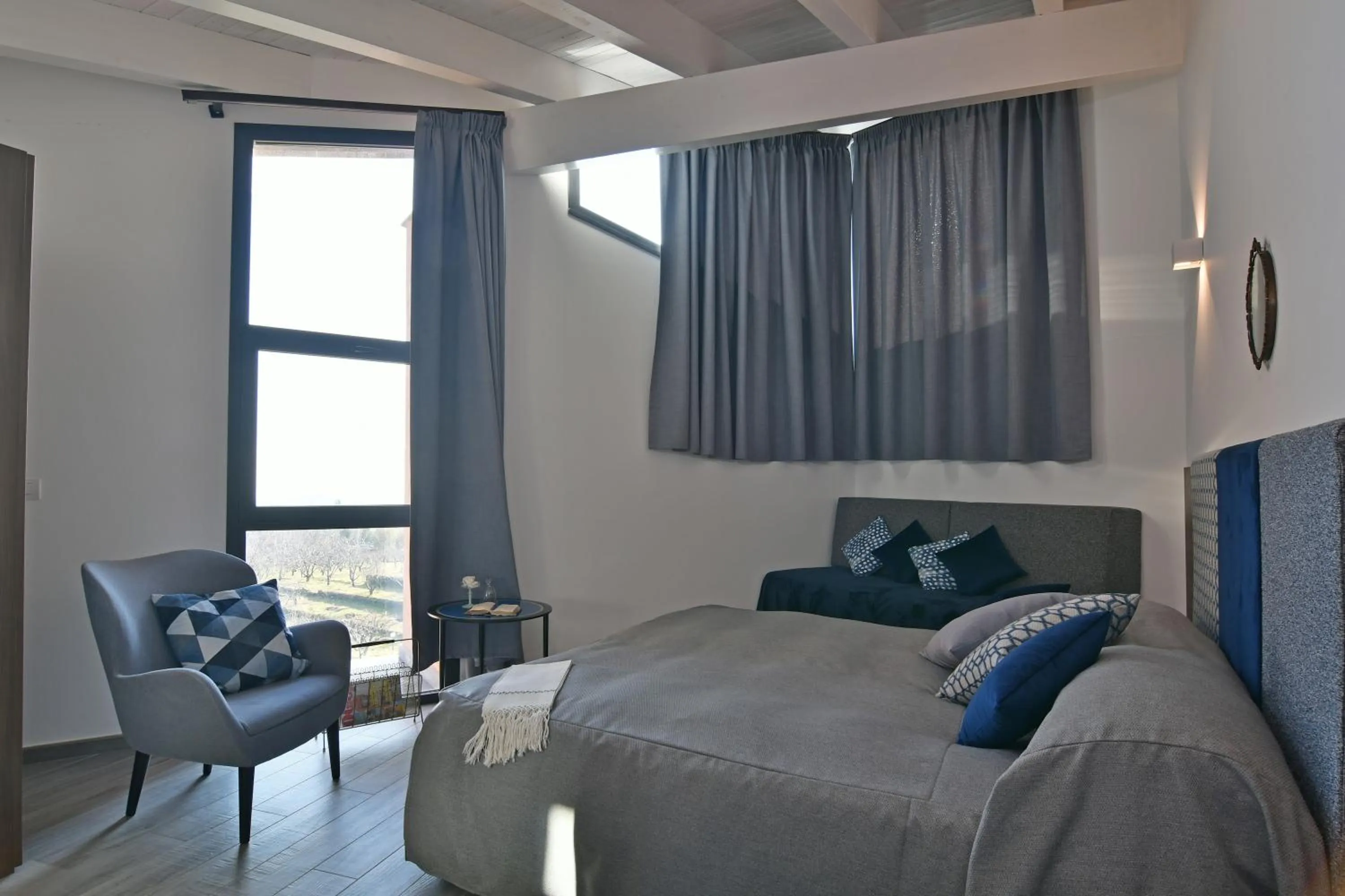 Photo of the whole room, Bed in Cirasa Luxury Country House