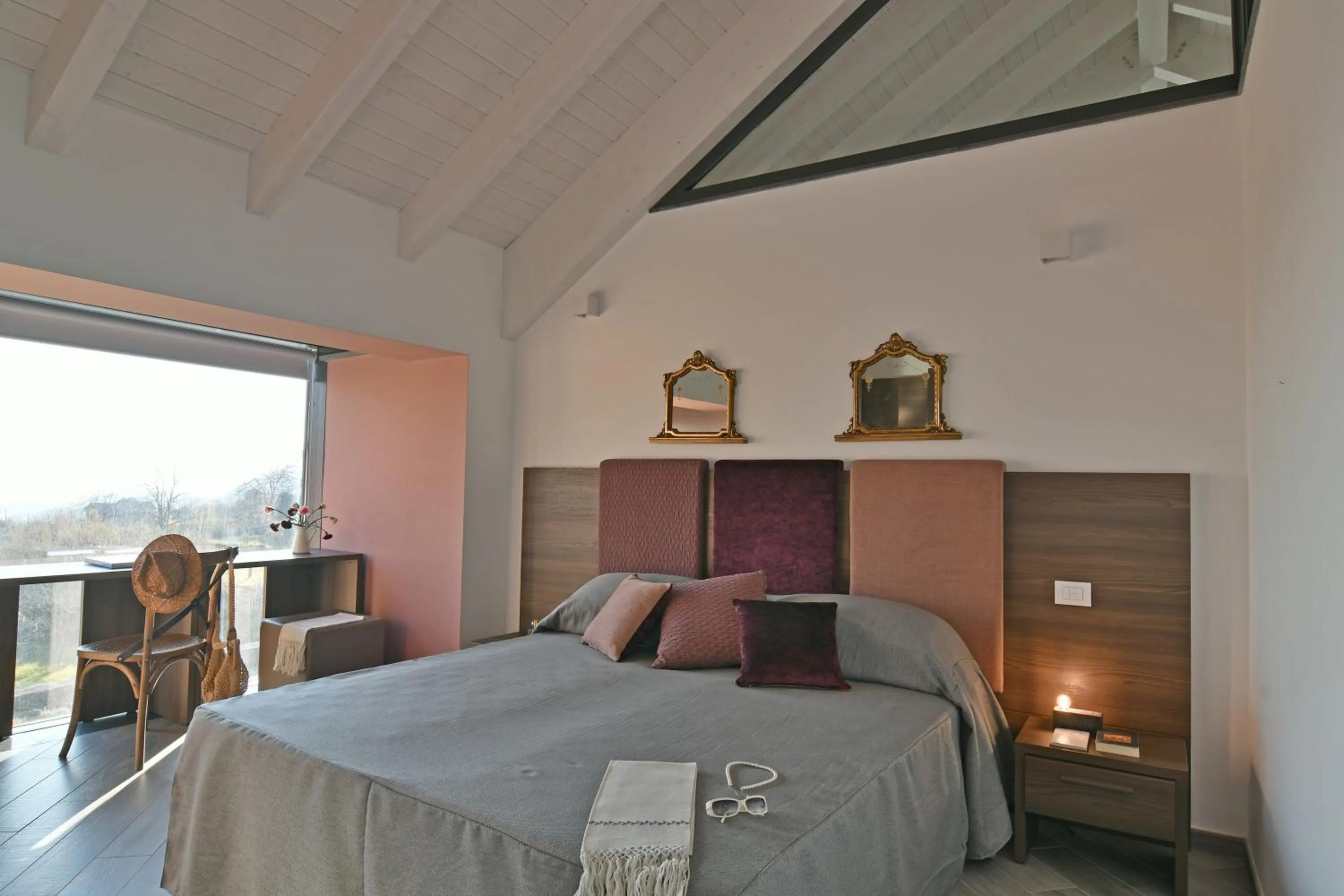Photo of the whole room, Bed in Cirasa Luxury Country House
