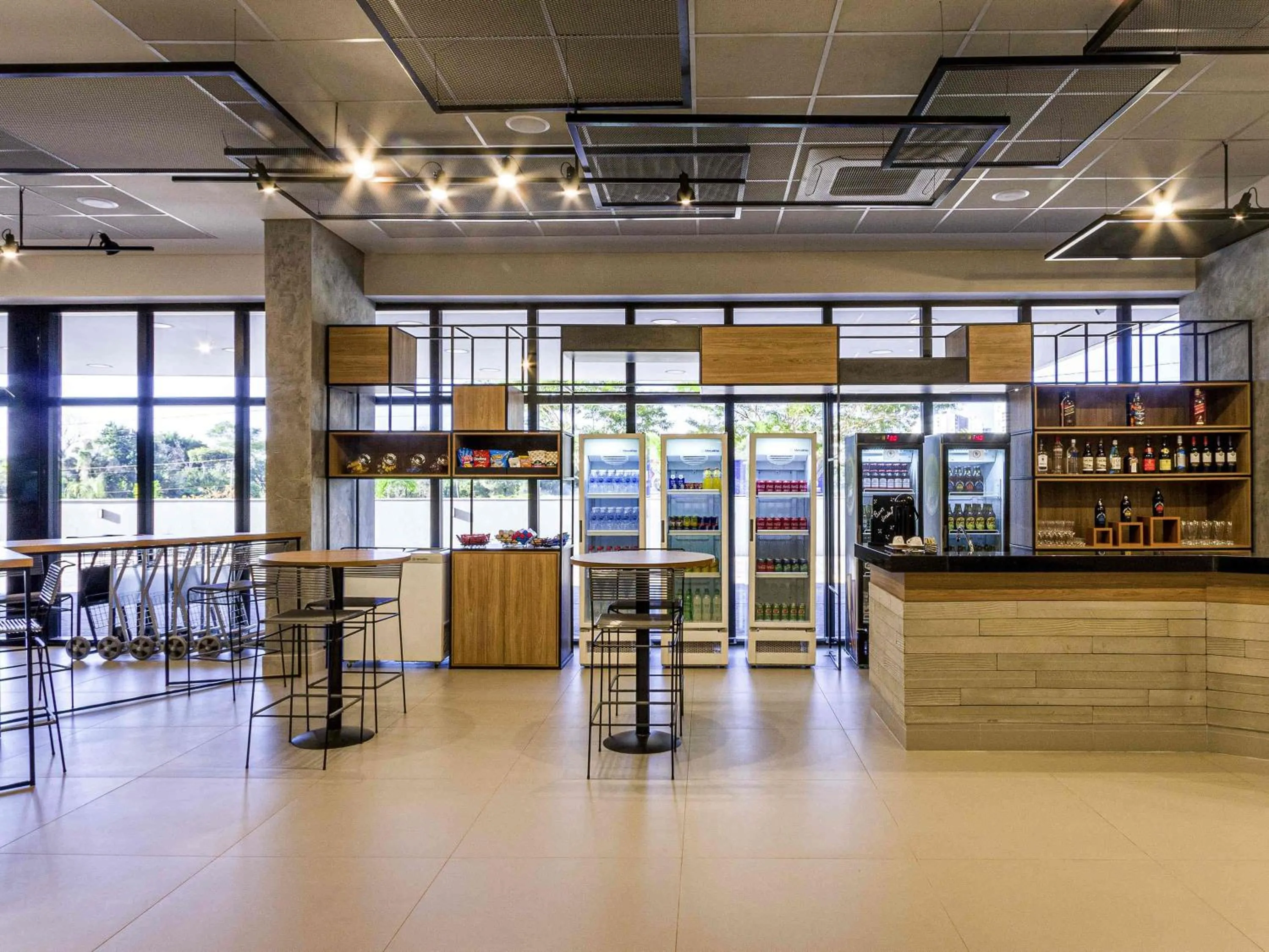 Restaurant/places to eat in ibis Ribeirao Preto Vila do Golf