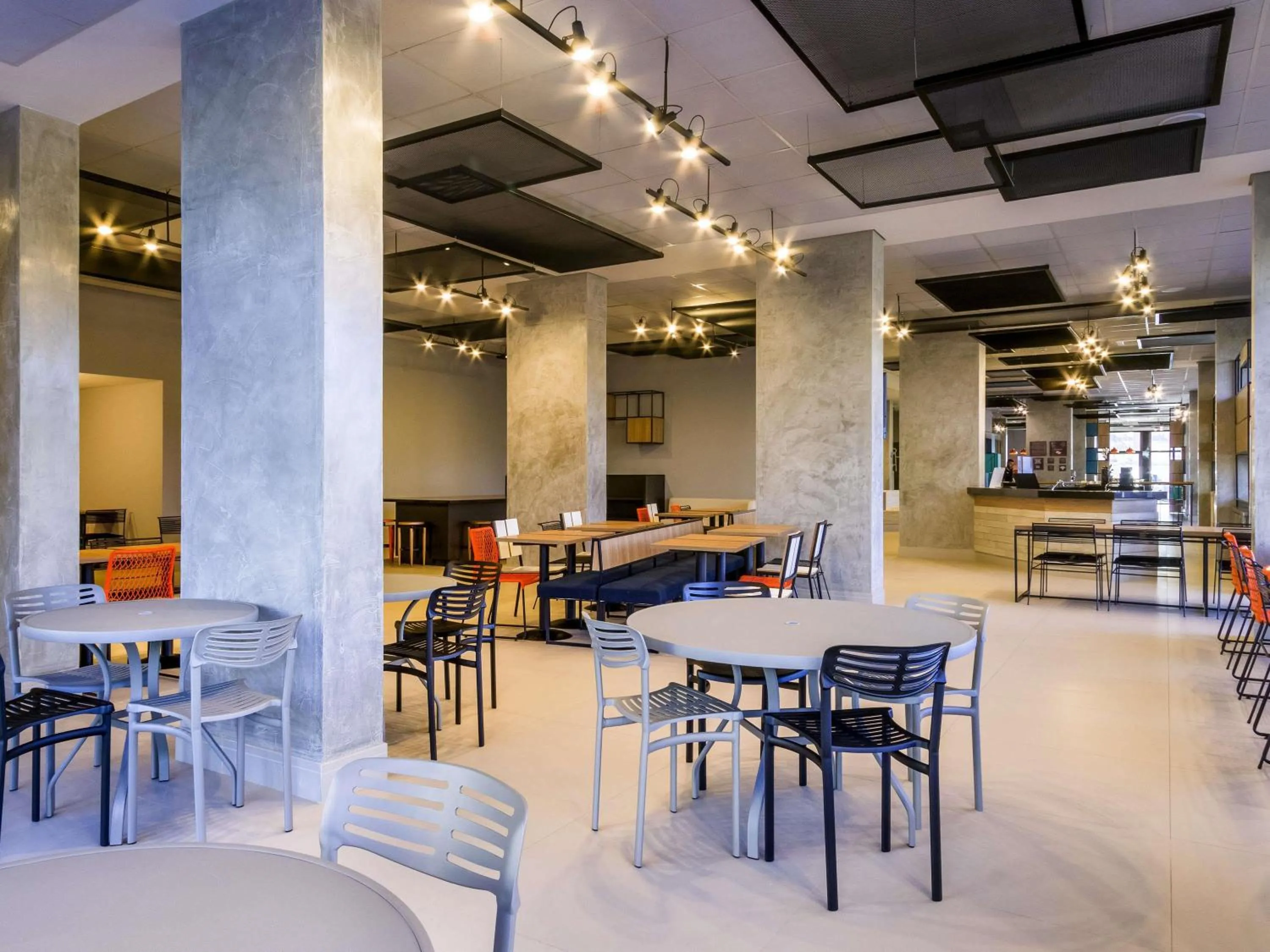 Restaurant/places to eat in ibis Ribeirao Preto Vila do Golf