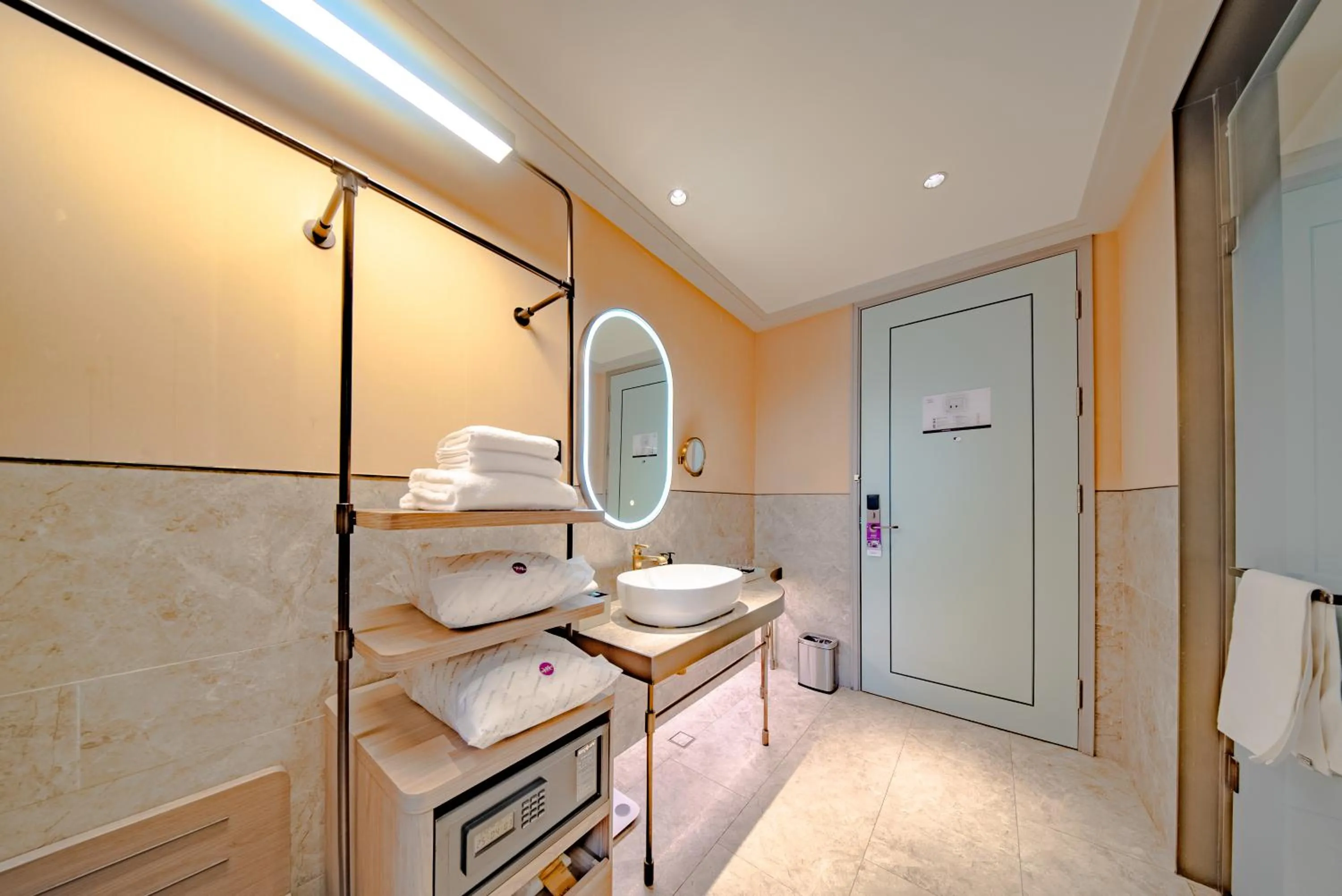 Property building in Mercure Lanzhou Downtown