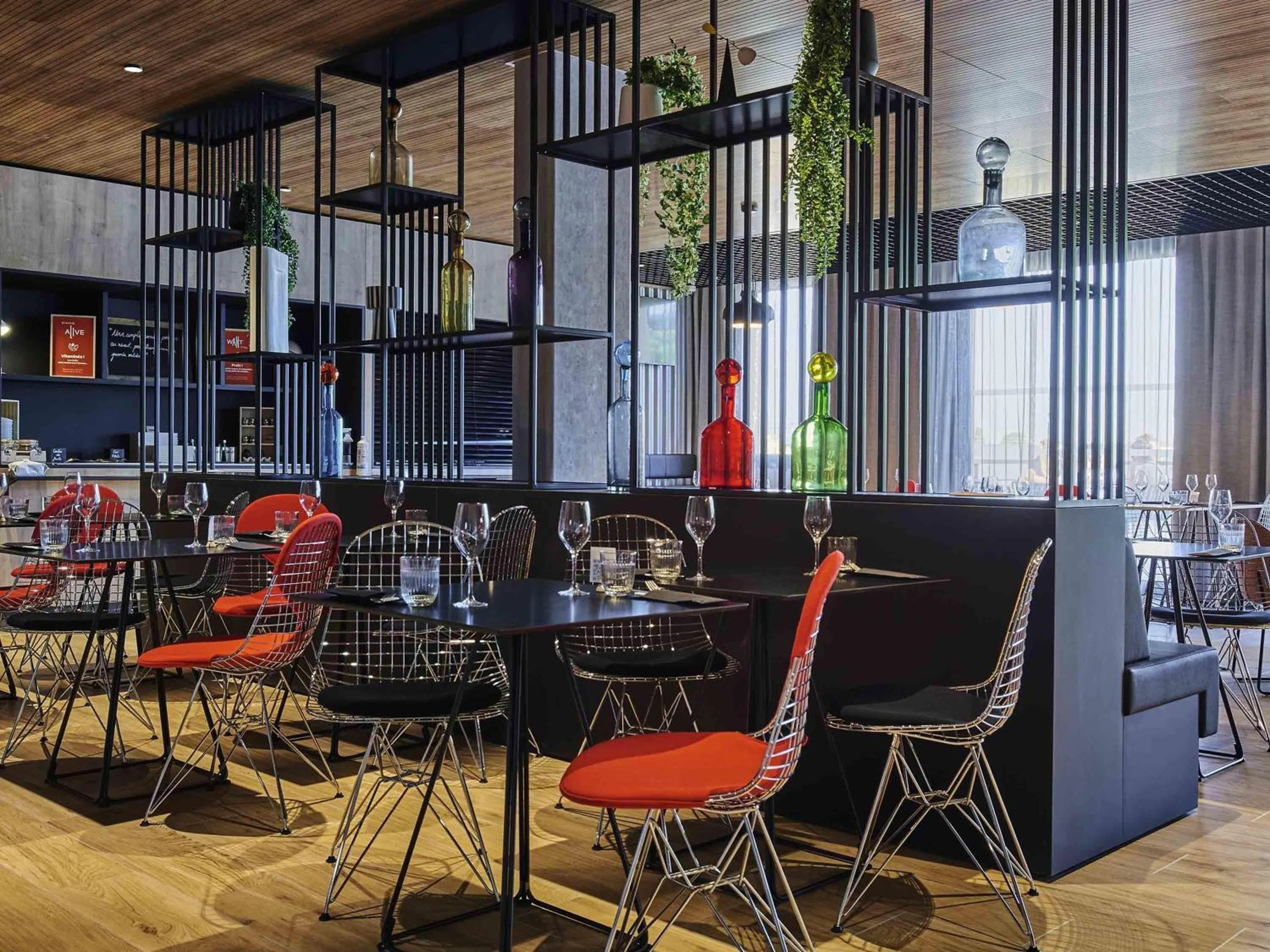 Restaurant/places to eat in Ibis Montlhery Paris Sud