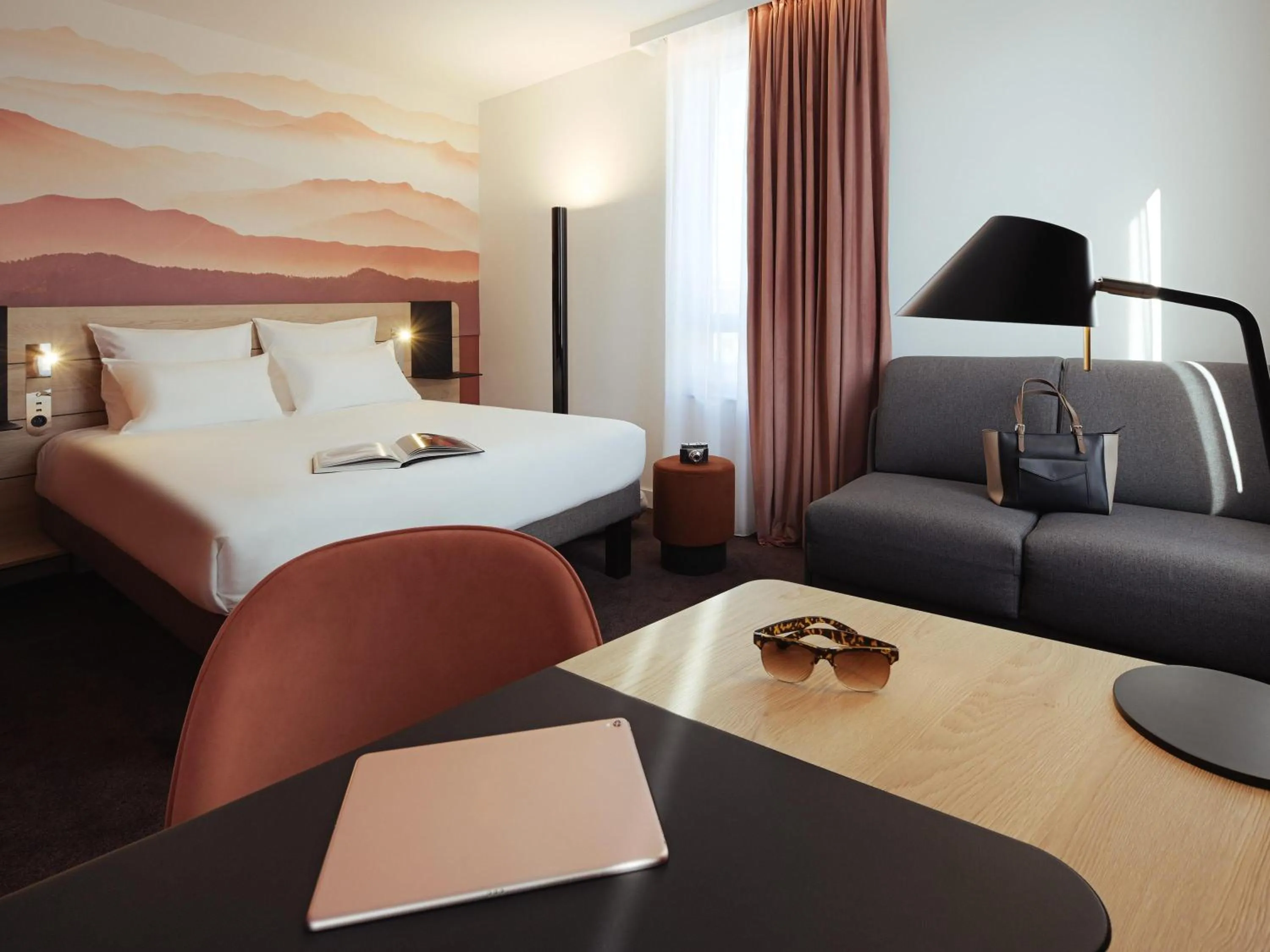 Bedroom, Bed in Novotel Annemasse Centre - Porte de Genève