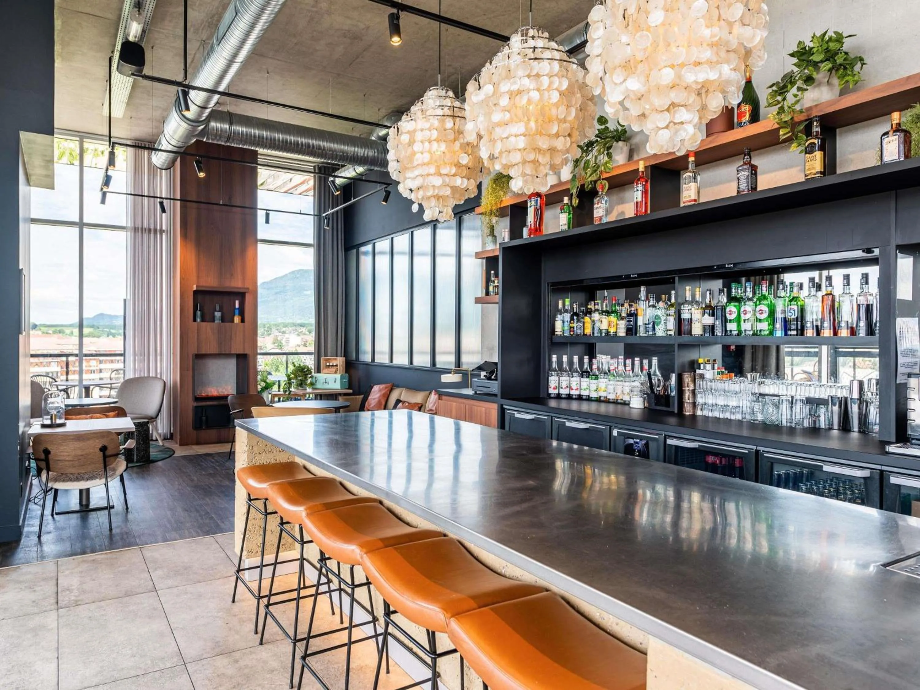 Lounge or bar in Novotel Annemasse Centre - Porte de Genève