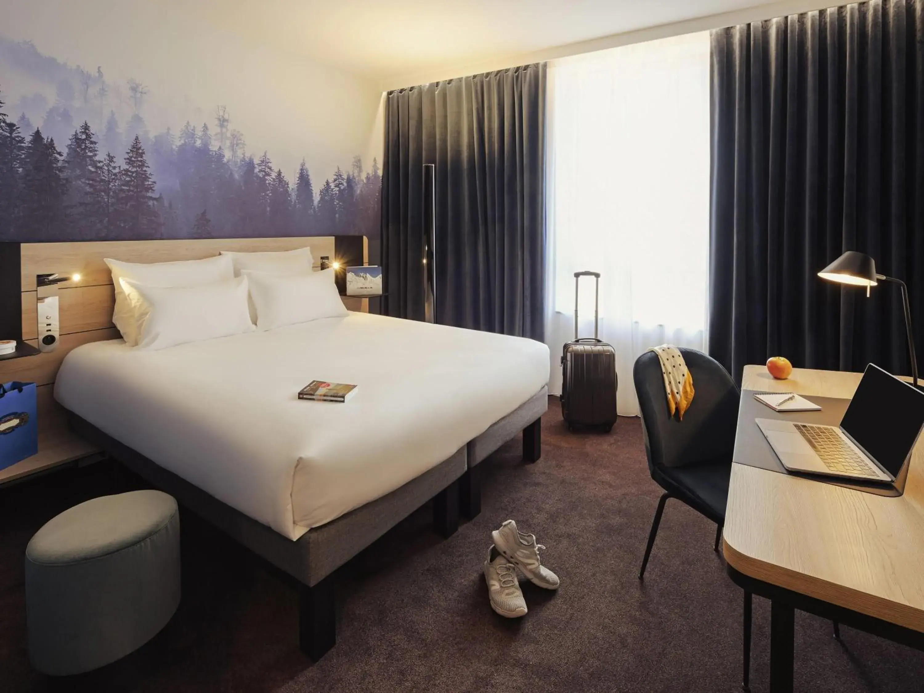 Bedroom, Bed in Novotel Annemasse Centre - Porte de Genève Bedroom, Bed in Novotel Annemasse Centre - Porte de Genève