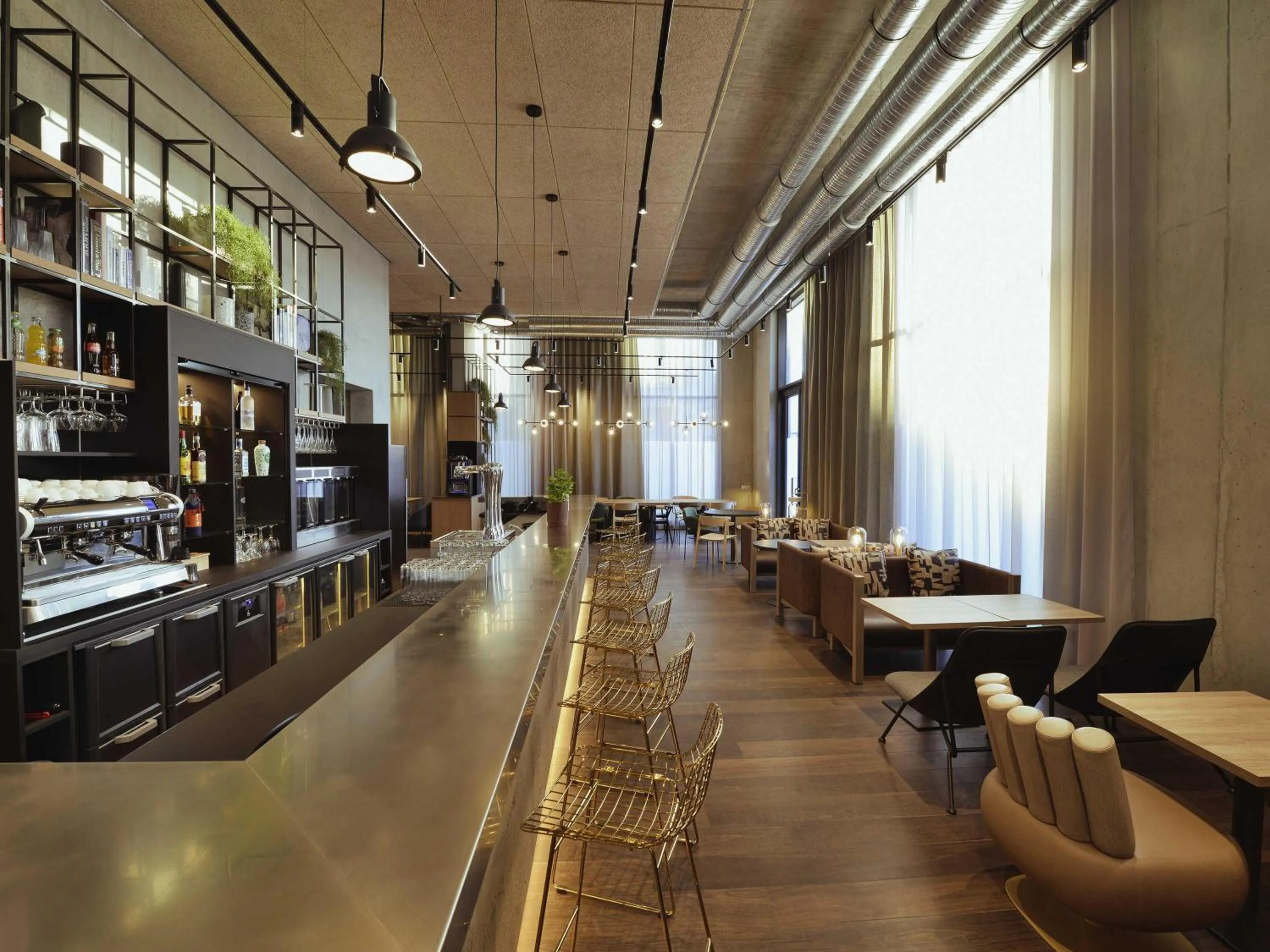 Lounge or bar in Novotel Annemasse Centre - Porte de Genève