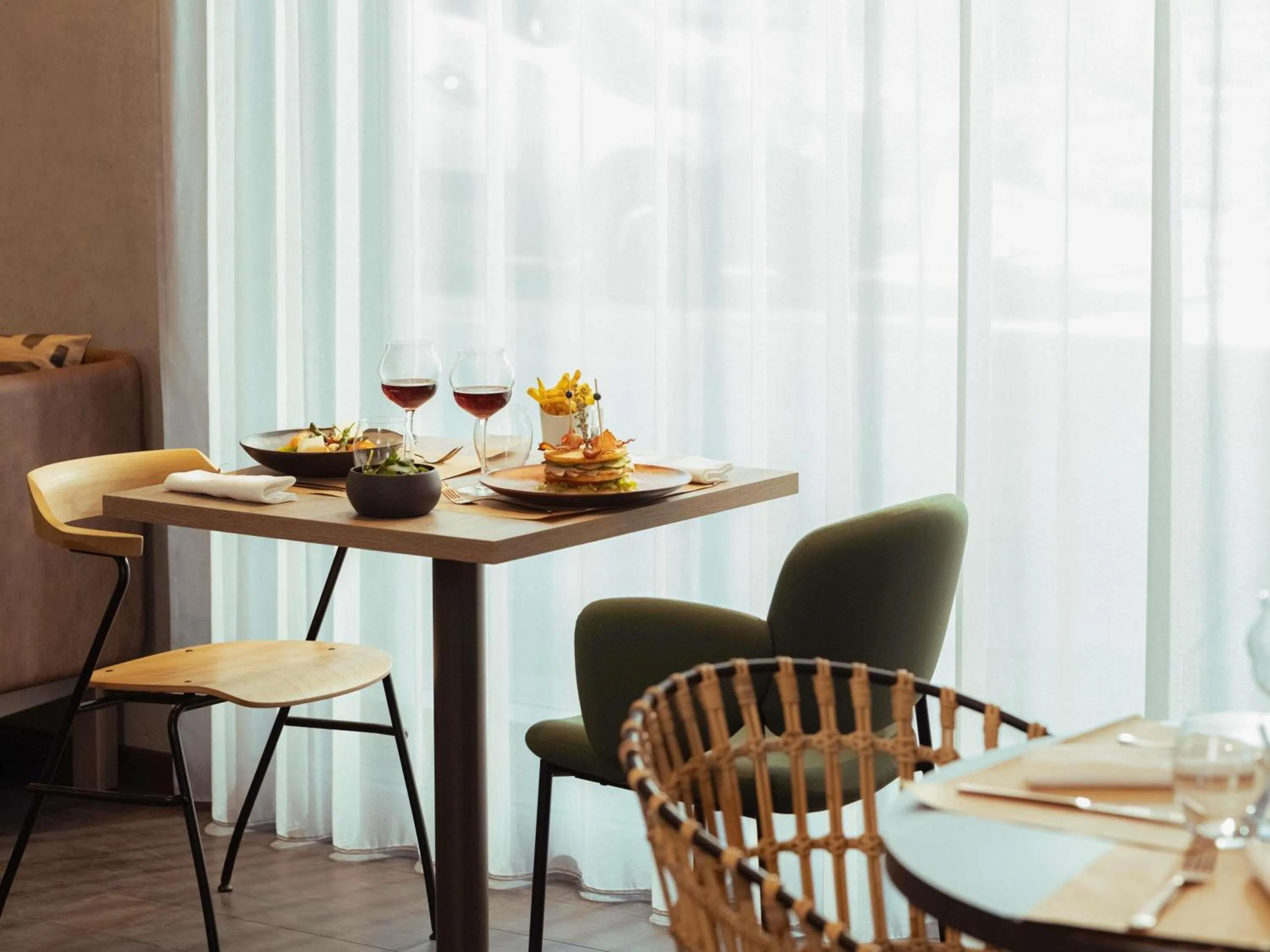 Restaurant/places to eat in Novotel Annemasse Centre - Porte de Genève