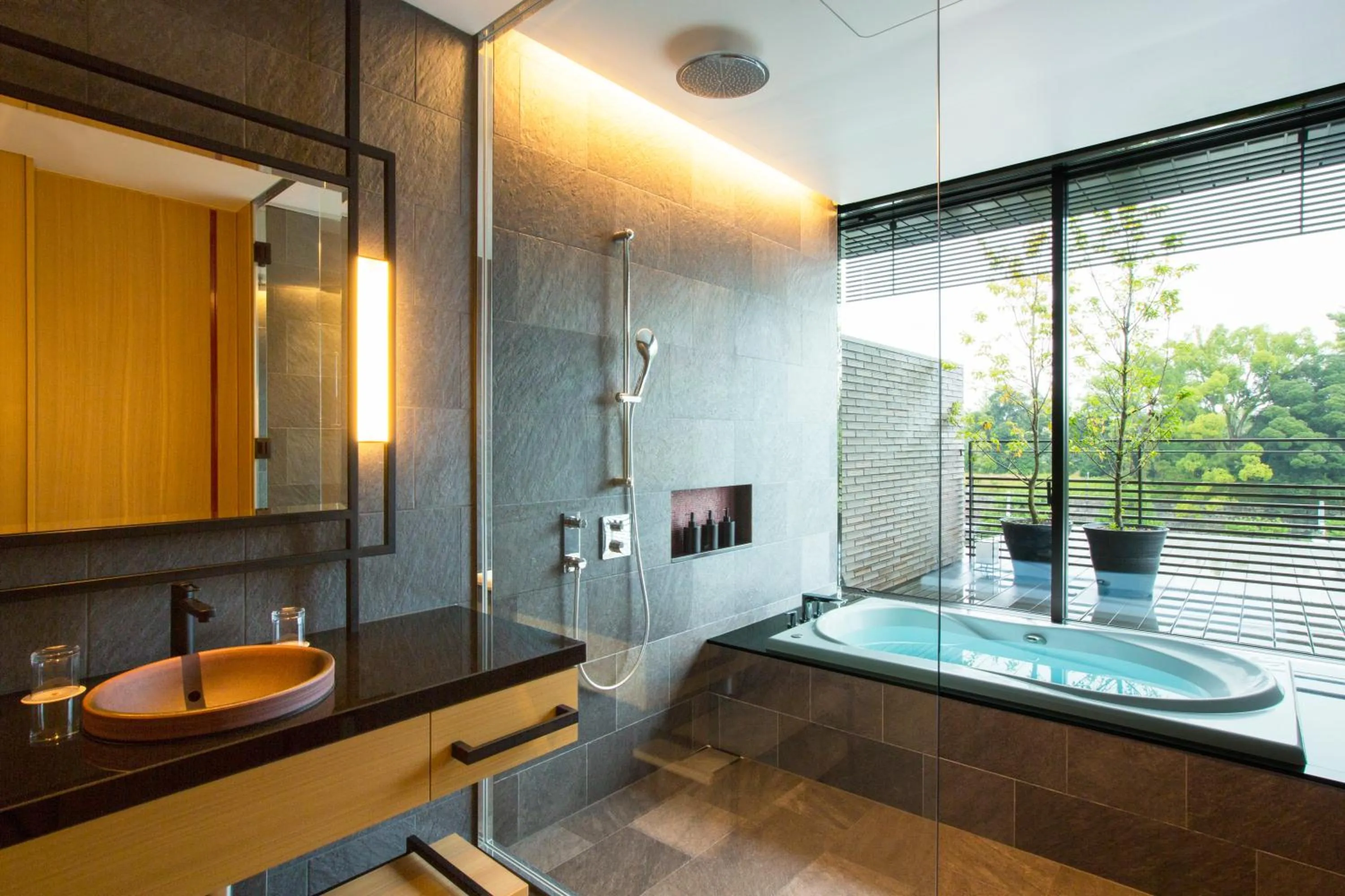 Bath in Garrya Nijo Castle Kyoto