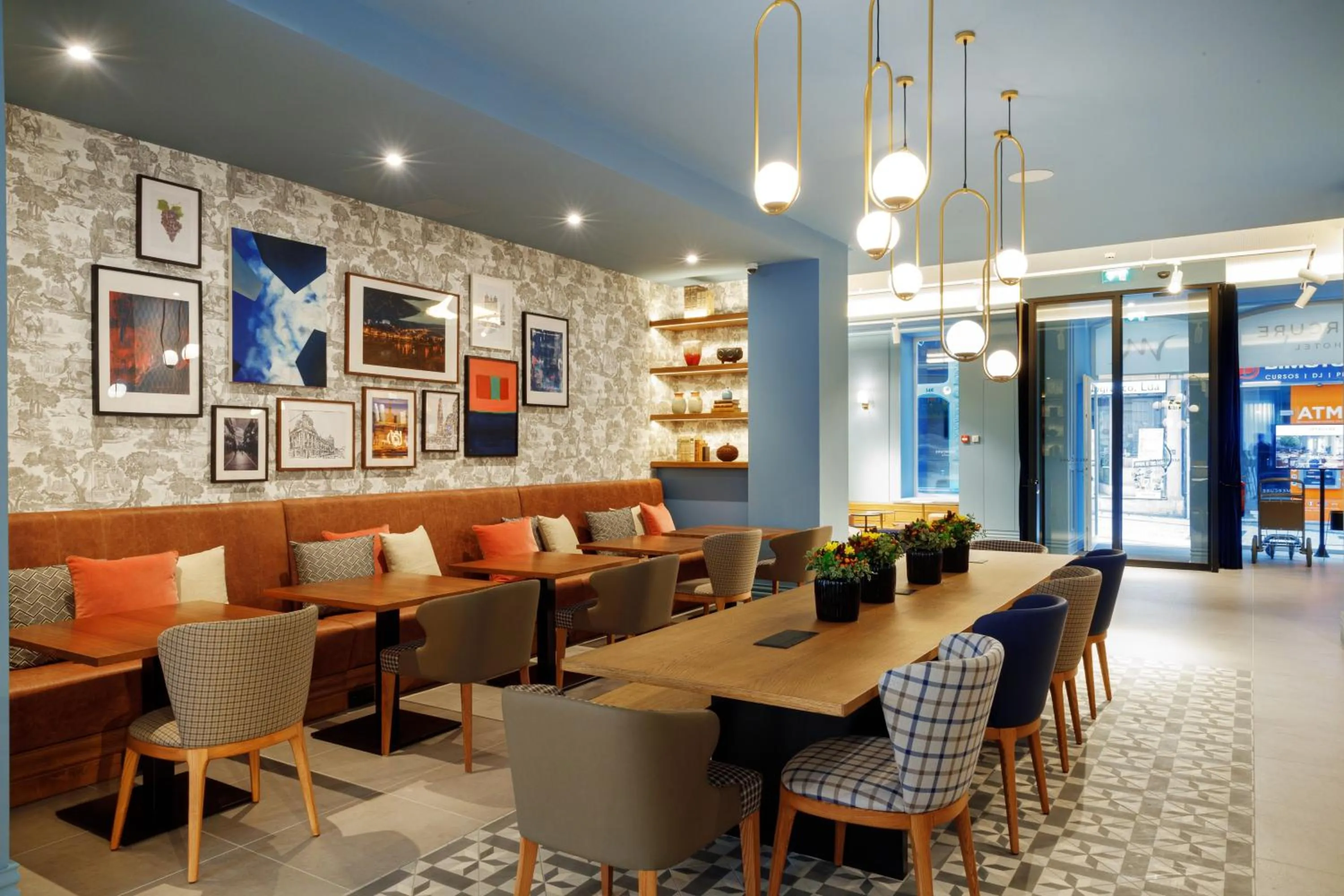 Property building in Mercure Porto Centro Aliados