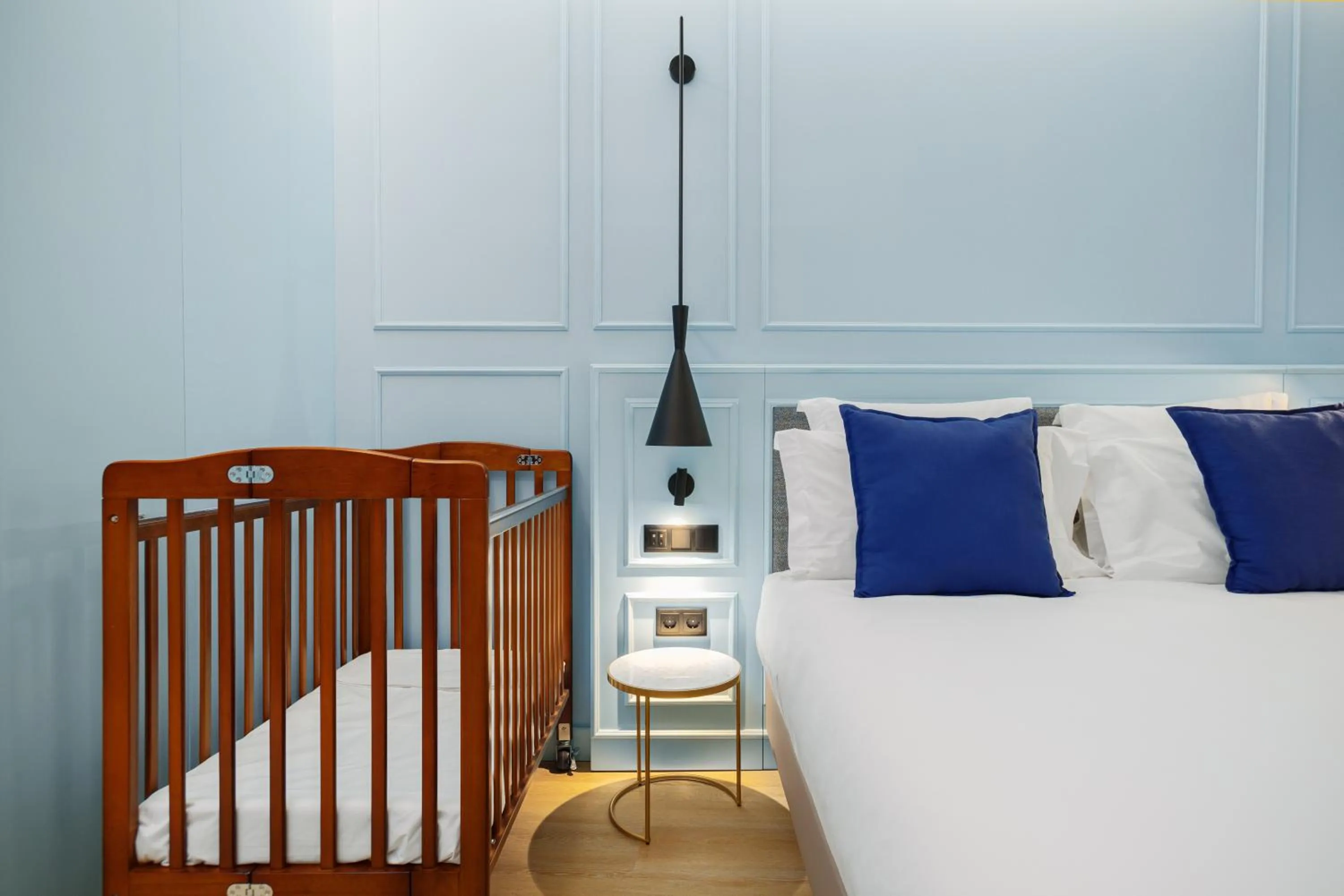 Decorative detail, Bed in Mercure Porto Centro Aliados