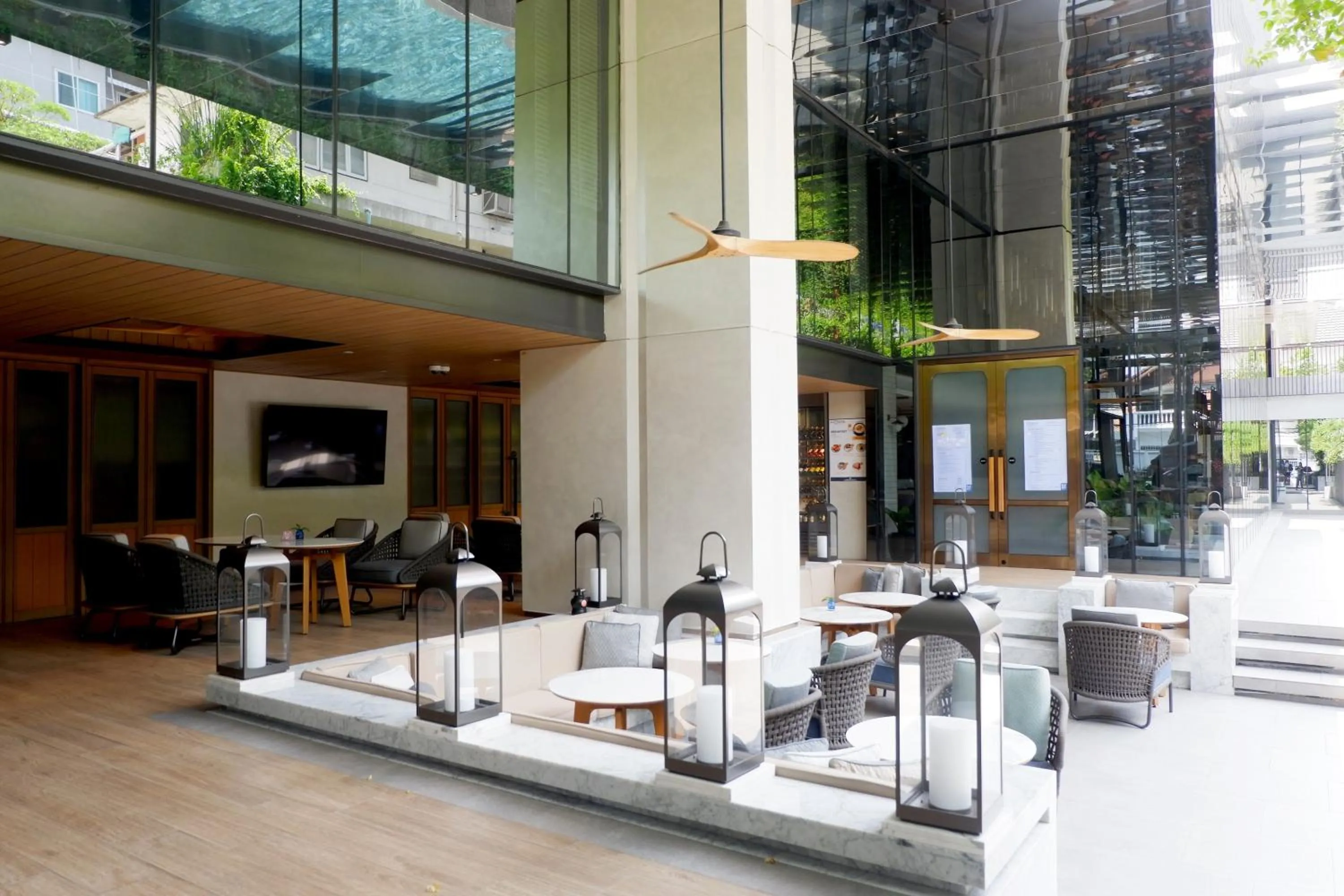 Restaurant/places to eat in Homm Sukhumvit34 Bangkok