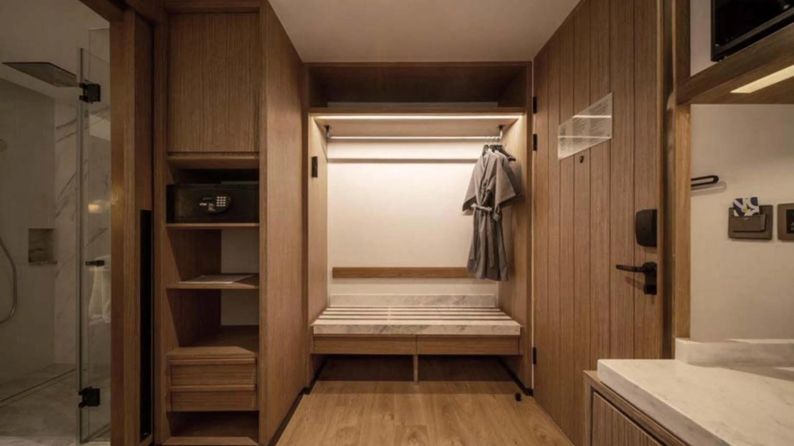 Bathroom, Bed in Homm Sukhumvit34 Bangkok