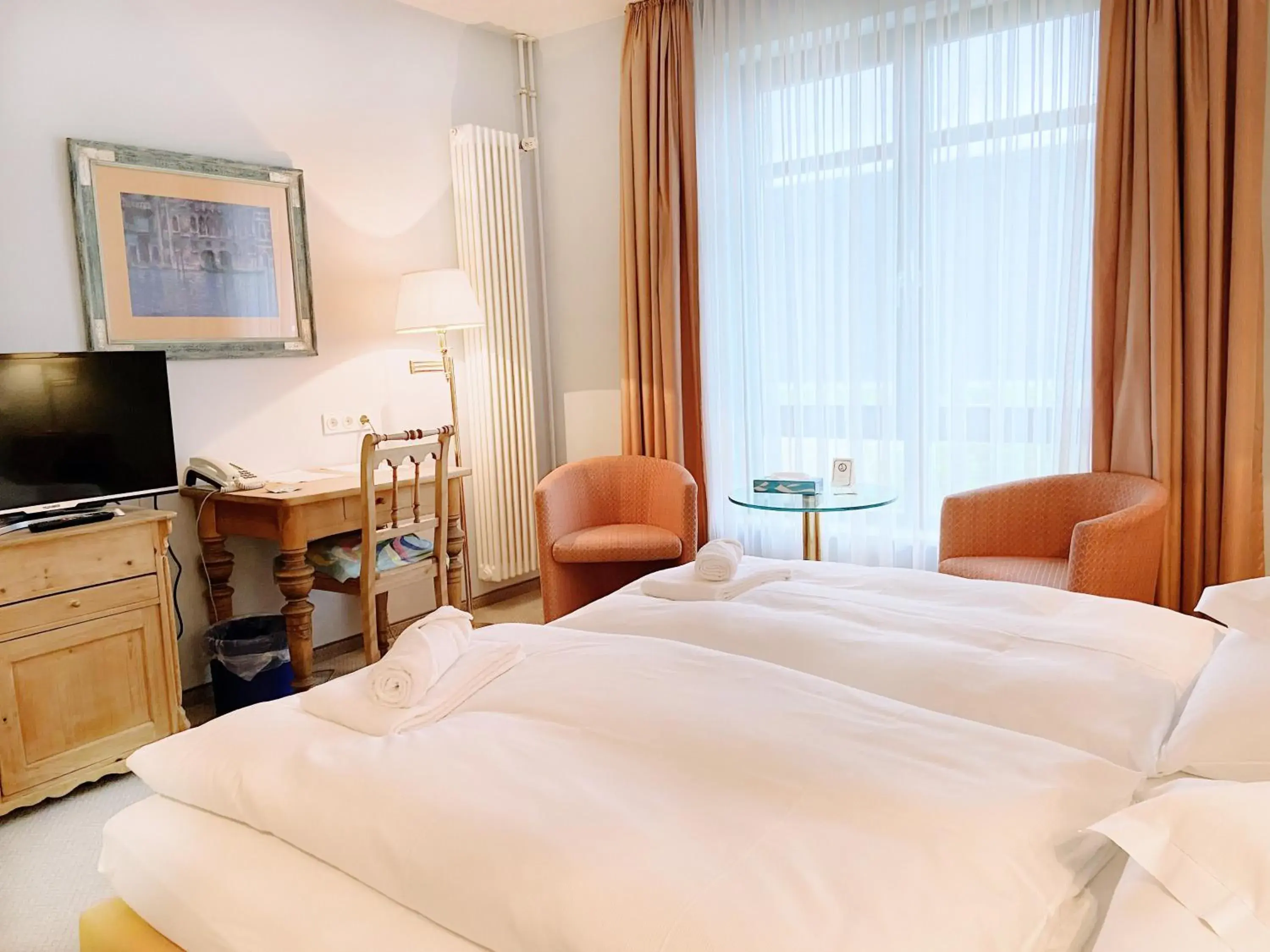 Bed in REGIOHOTEL Wittekind Burg - #AutobahnA2 #TopPreisLeistung #FreeParking #Wallbox Bed in REGIOHOTEL Wittekind Burg - #AutobahnA2 #TopPreisLeistung #FreeParking #Wallbox