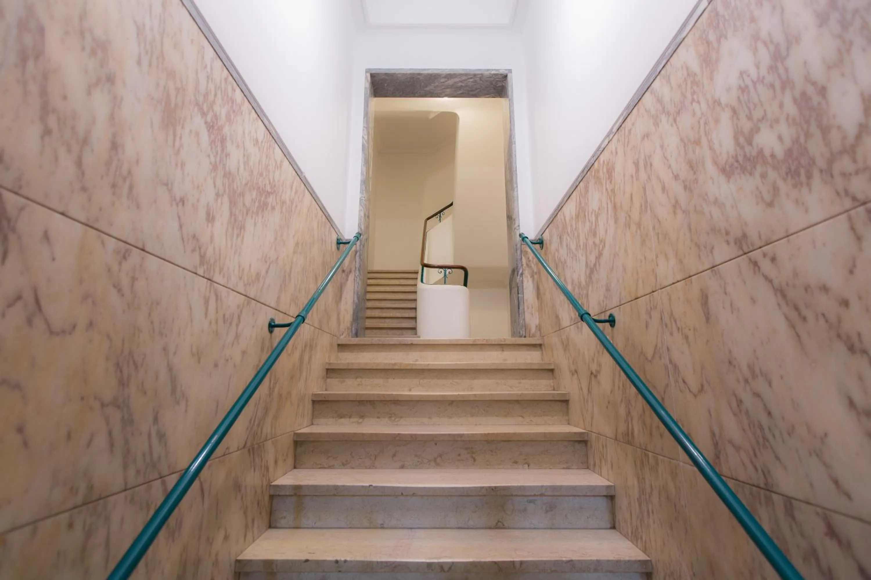 Facade/entrance in Cabral 5 Stars View