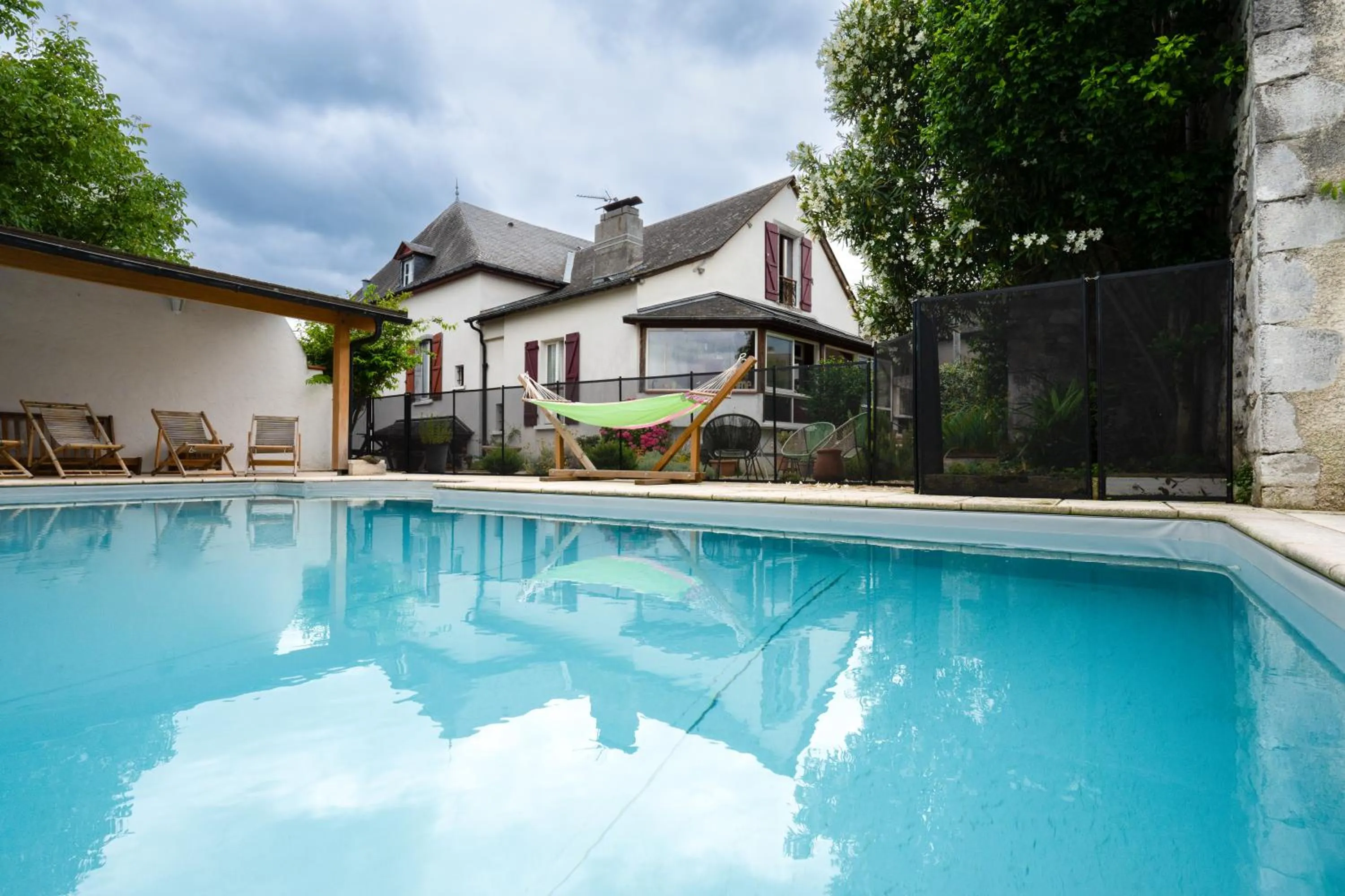Swimming pool in Chambres d'Hôtes Gaïnaa