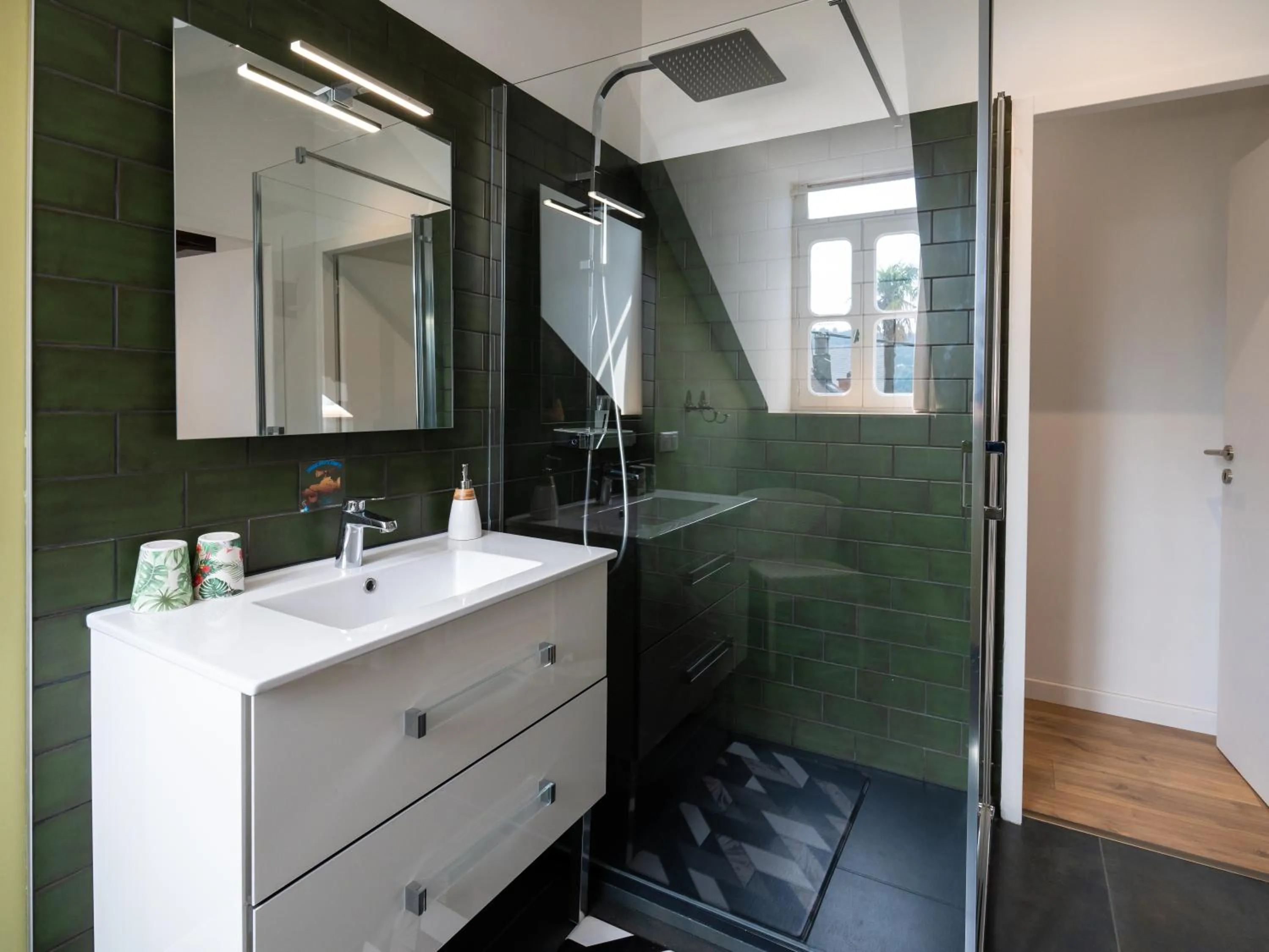 Shower in Chambres d'Hôtes Gaïnaa