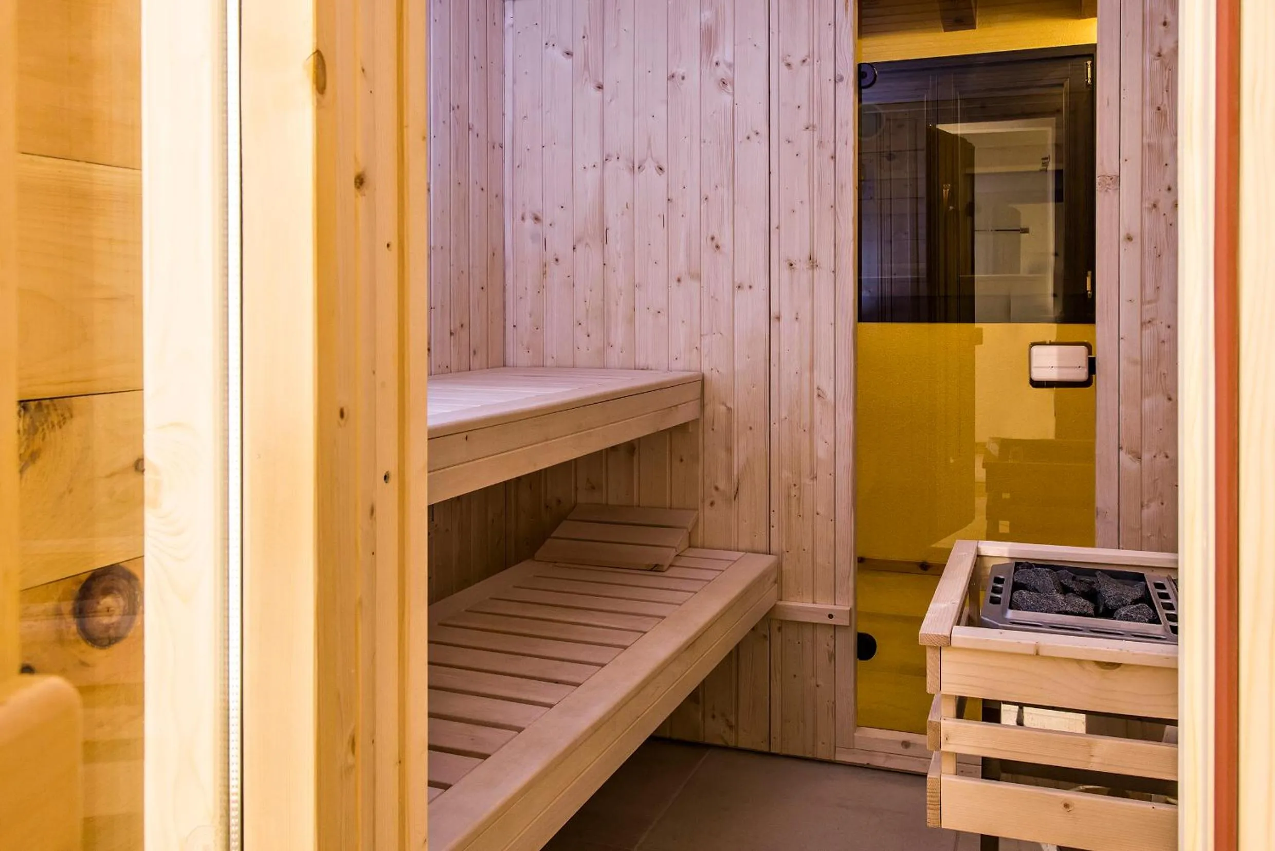 Sauna, Bed in Hotel Palü