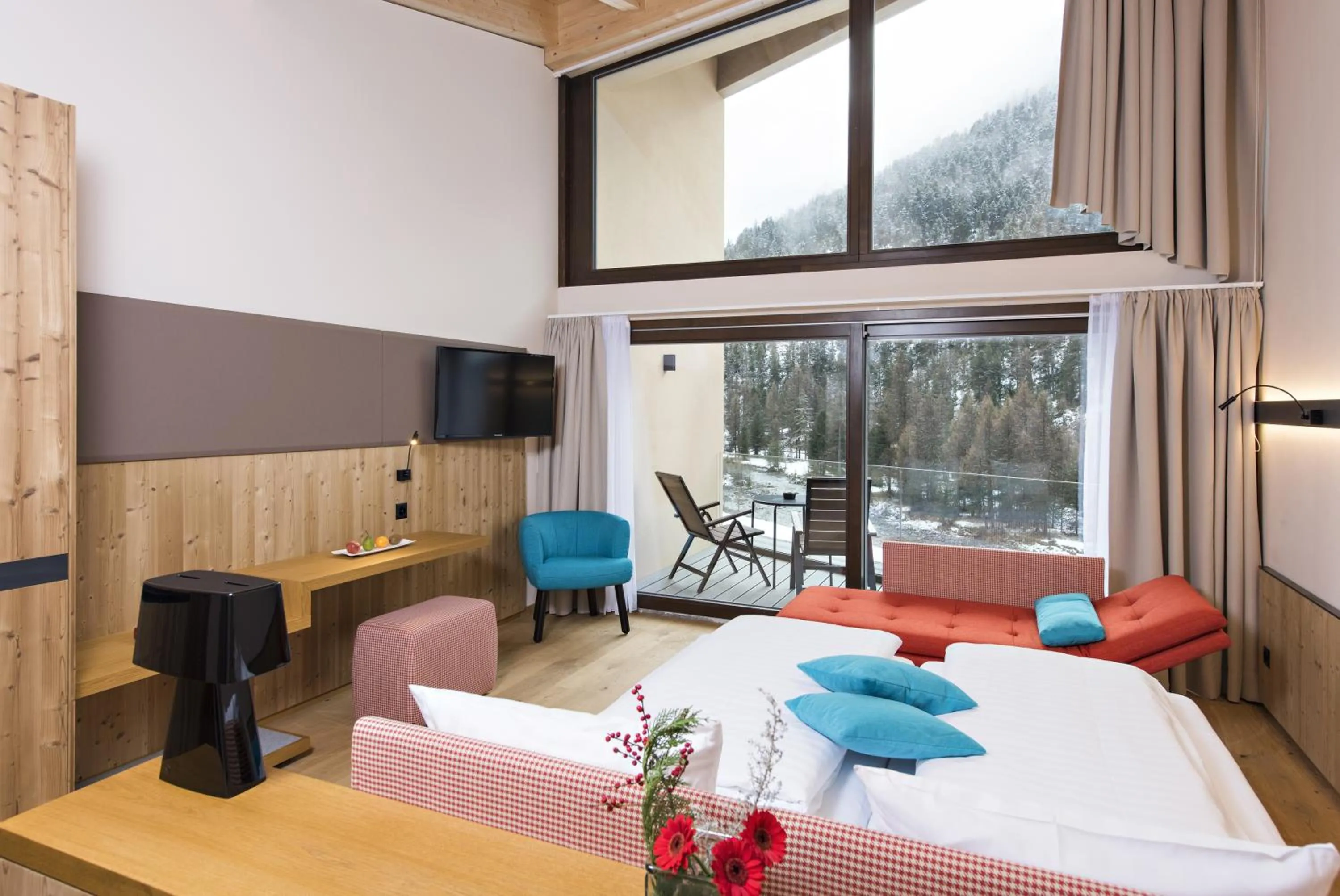 Photo of the whole room, Bed in Hotel Palü