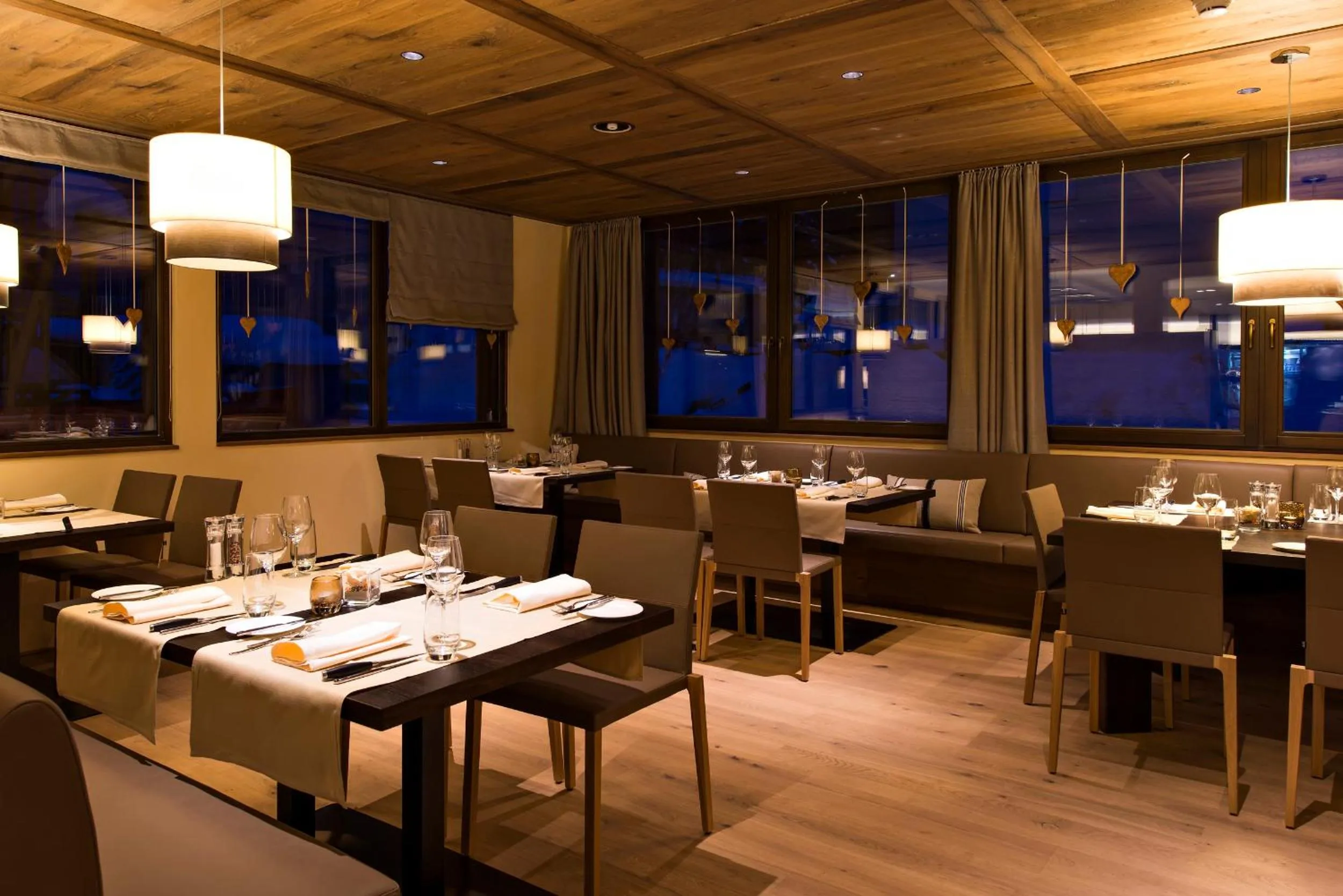 Restaurant/places to eat in Hotel Palü