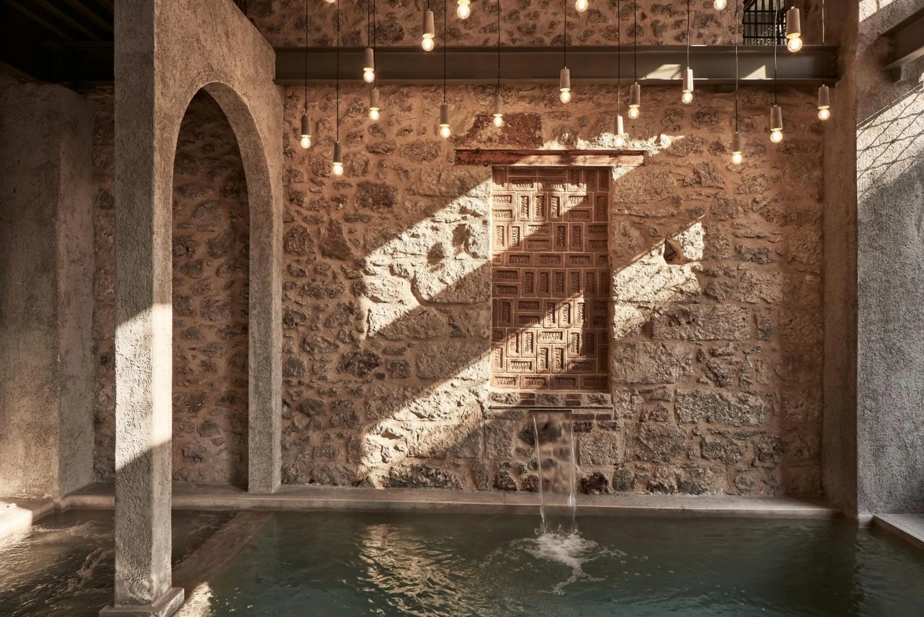 Swimming pool in Asomaton