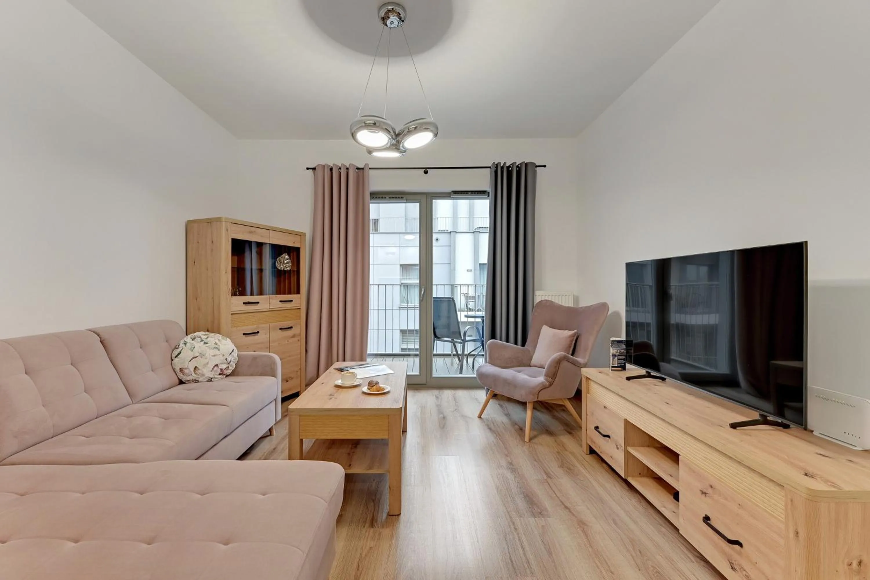 TV and multimedia in GRANO APARTMENTS Gdańsk Residence SPA & Wellness - GRANO APARTMENTS Gdańsk Old Town SPA & Wellness