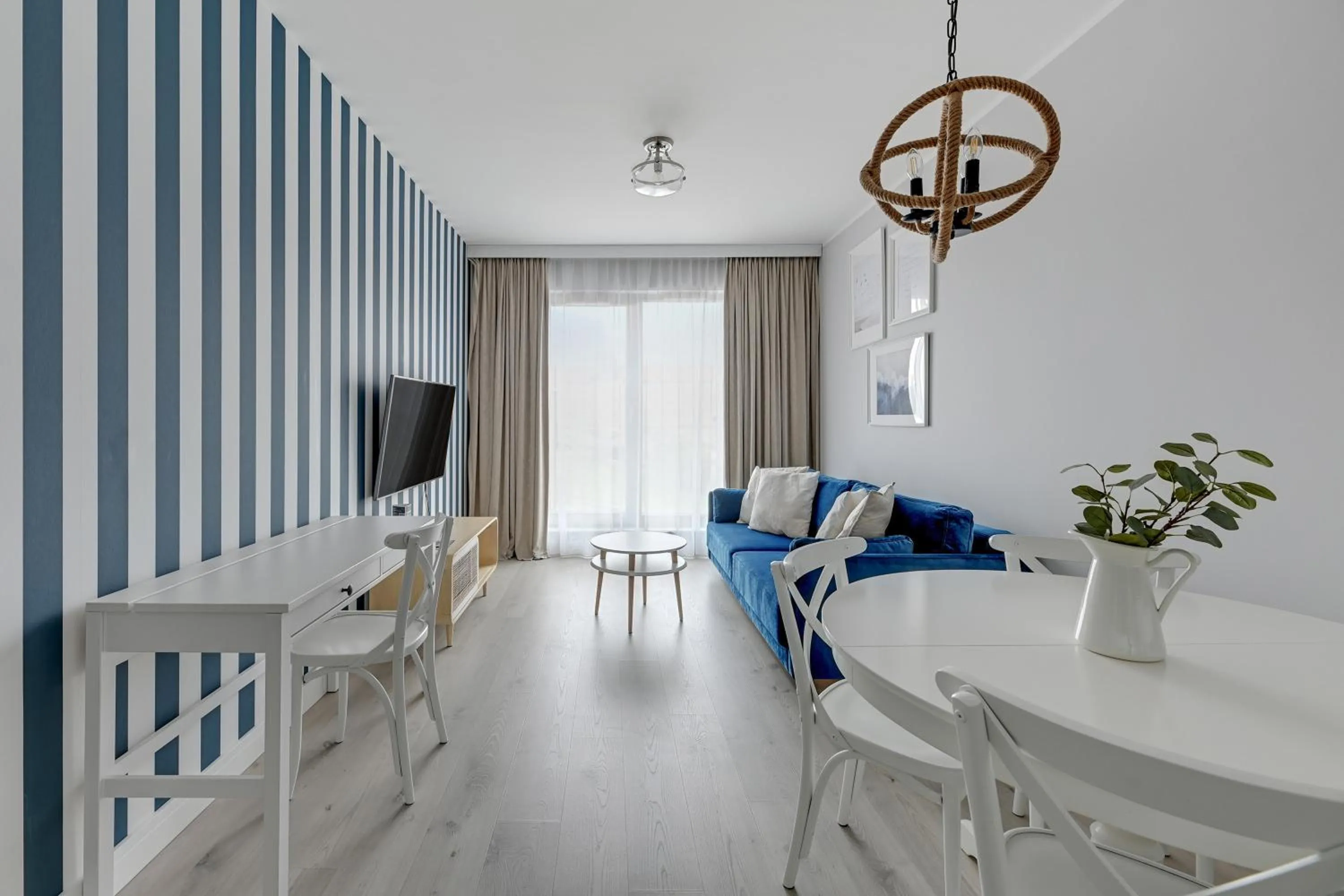 TV and multimedia in GRANO APARTMENTS Gdańsk Residence SPA & Wellness - GRANO APARTMENTS Gdańsk Old Town SPA & Wellness