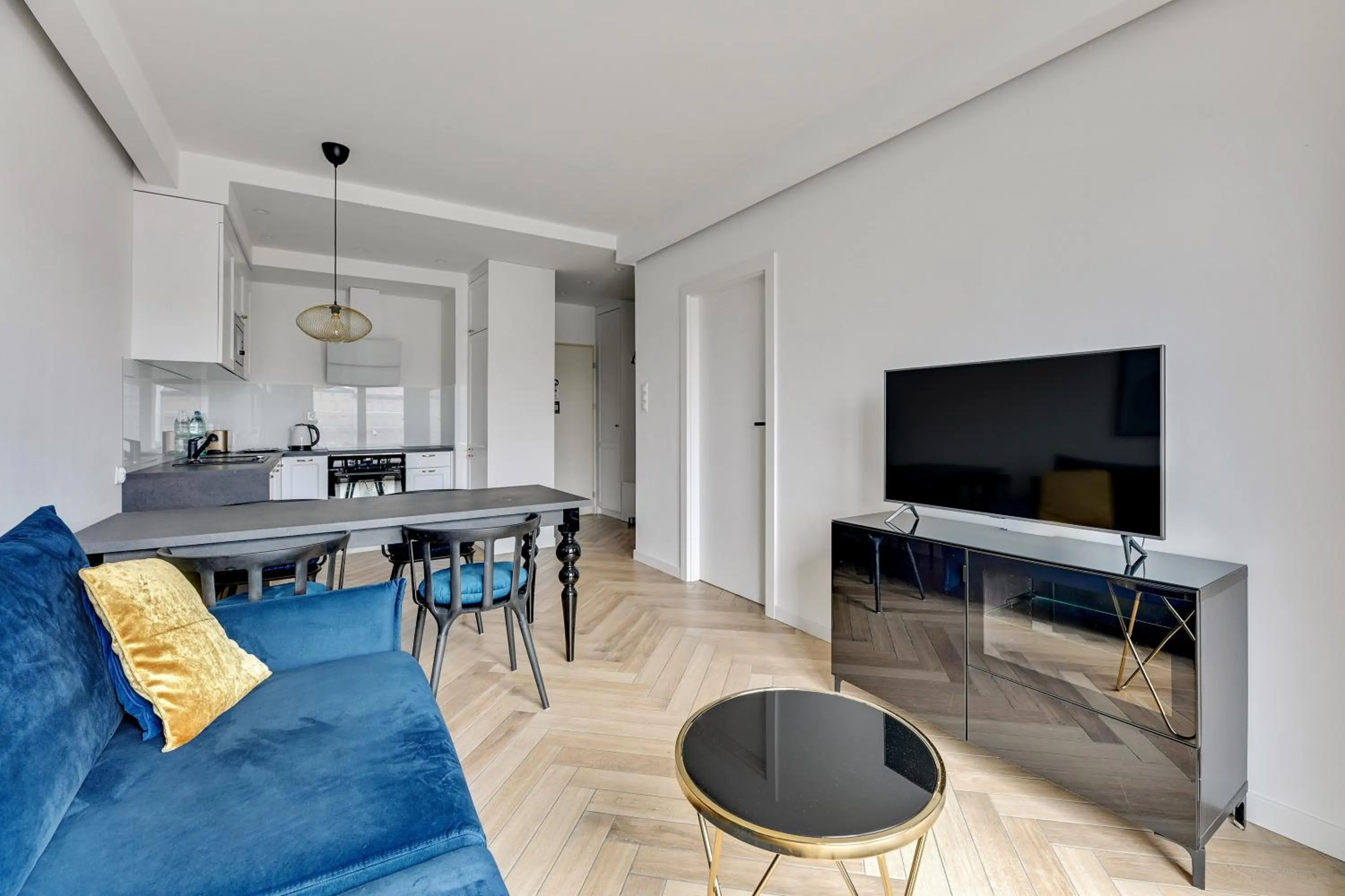 TV and multimedia in GRANO APARTMENTS Gdańsk Residence SPA & Wellness - GRANO APARTMENTS Gdańsk Old Town SPA & Wellness