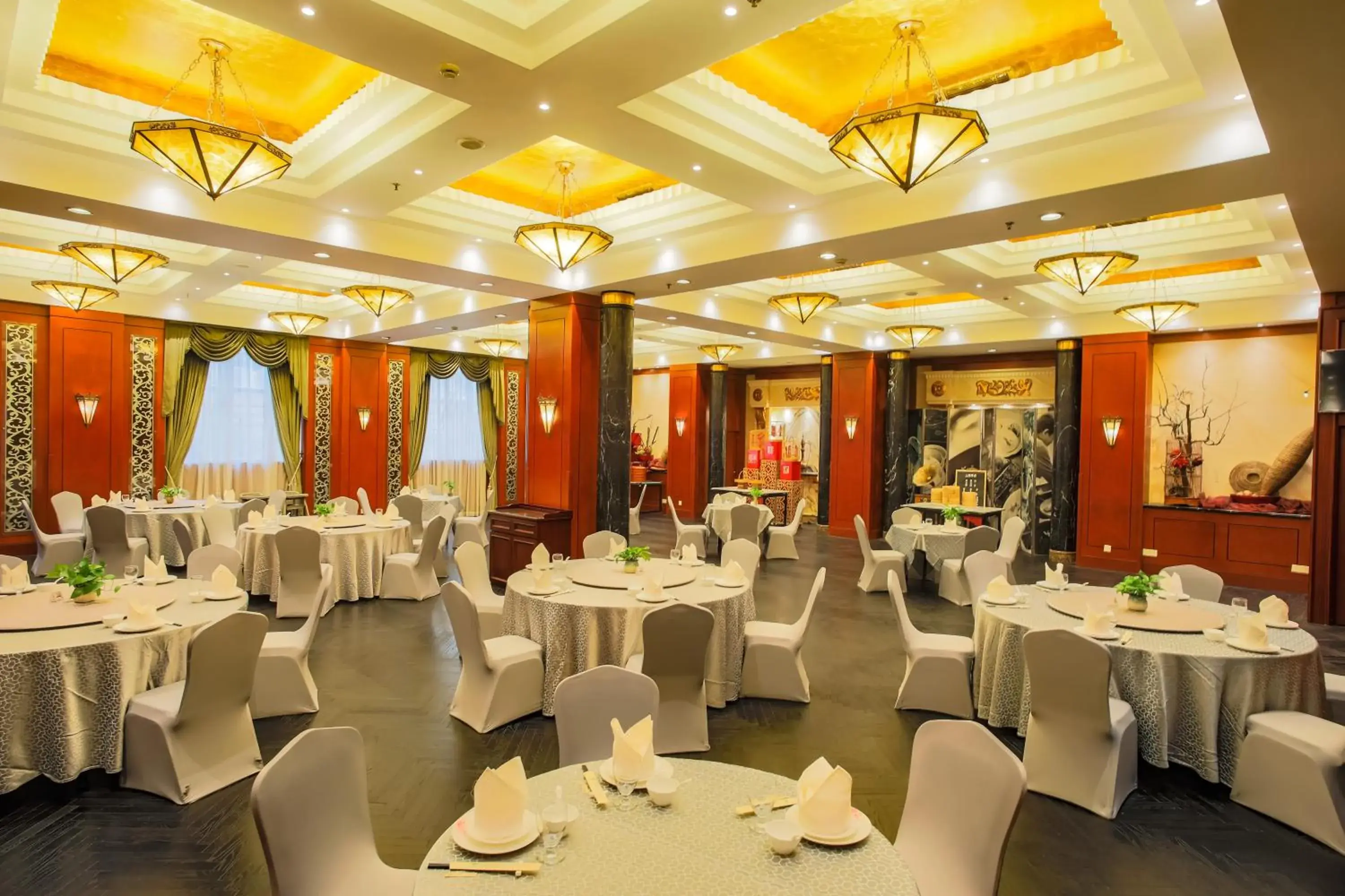 Restaurant/places to eat in Anting Villa Hotel Restaurant/places to eat in Anting Villa Hotel