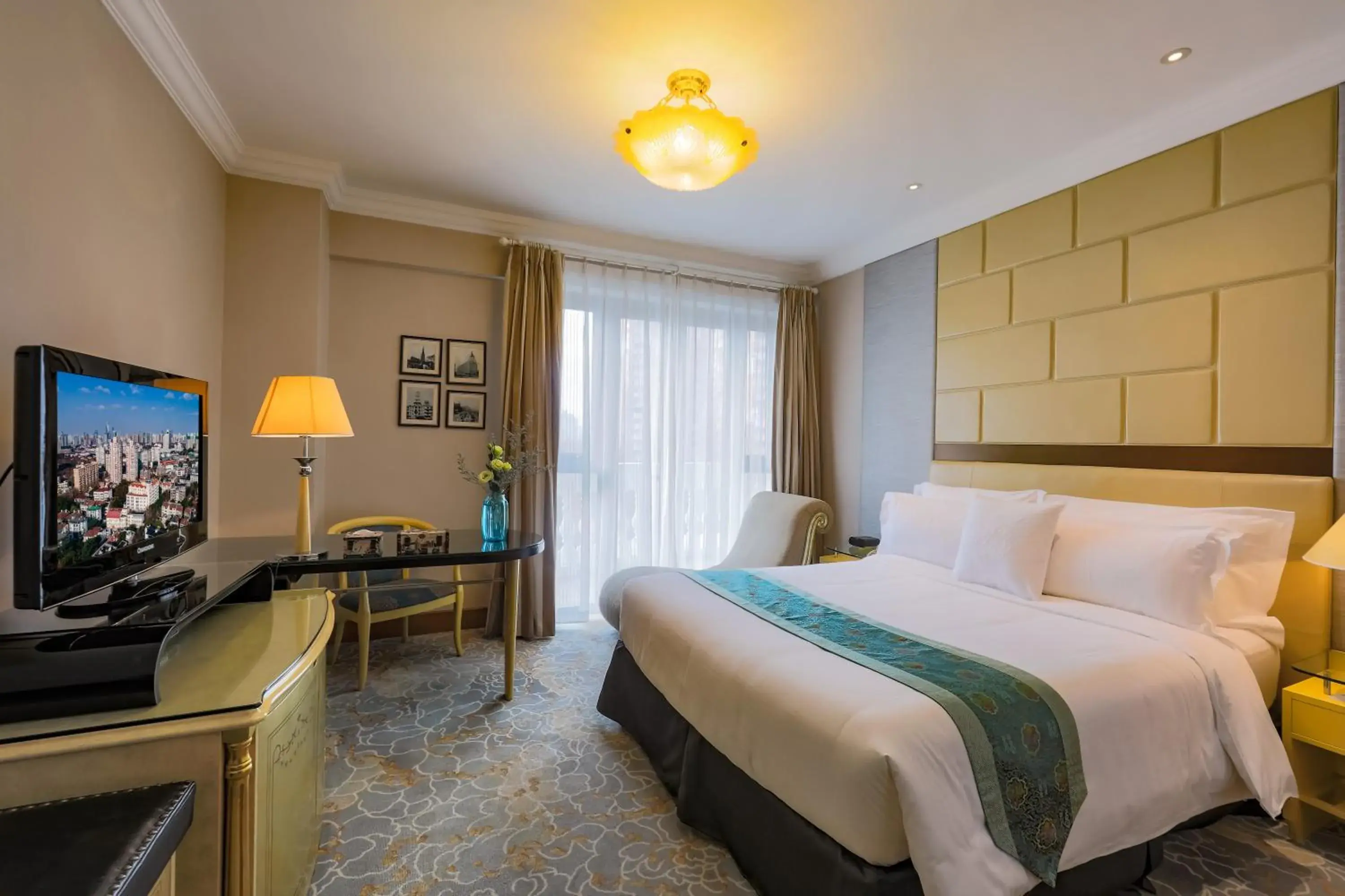 Bed in Anting Villa Hotel Bed in Anting Villa Hotel