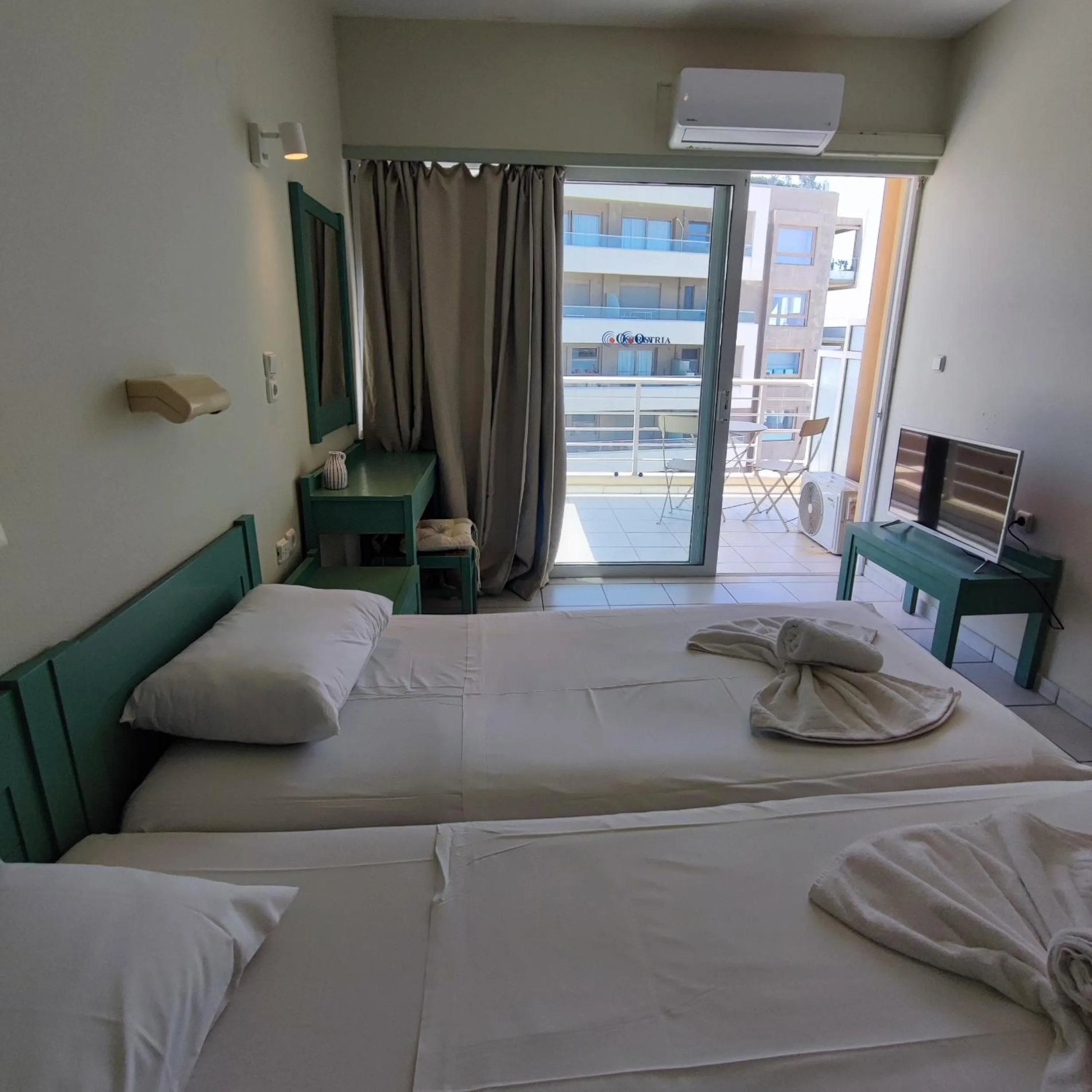 Bed in Ostria Studios