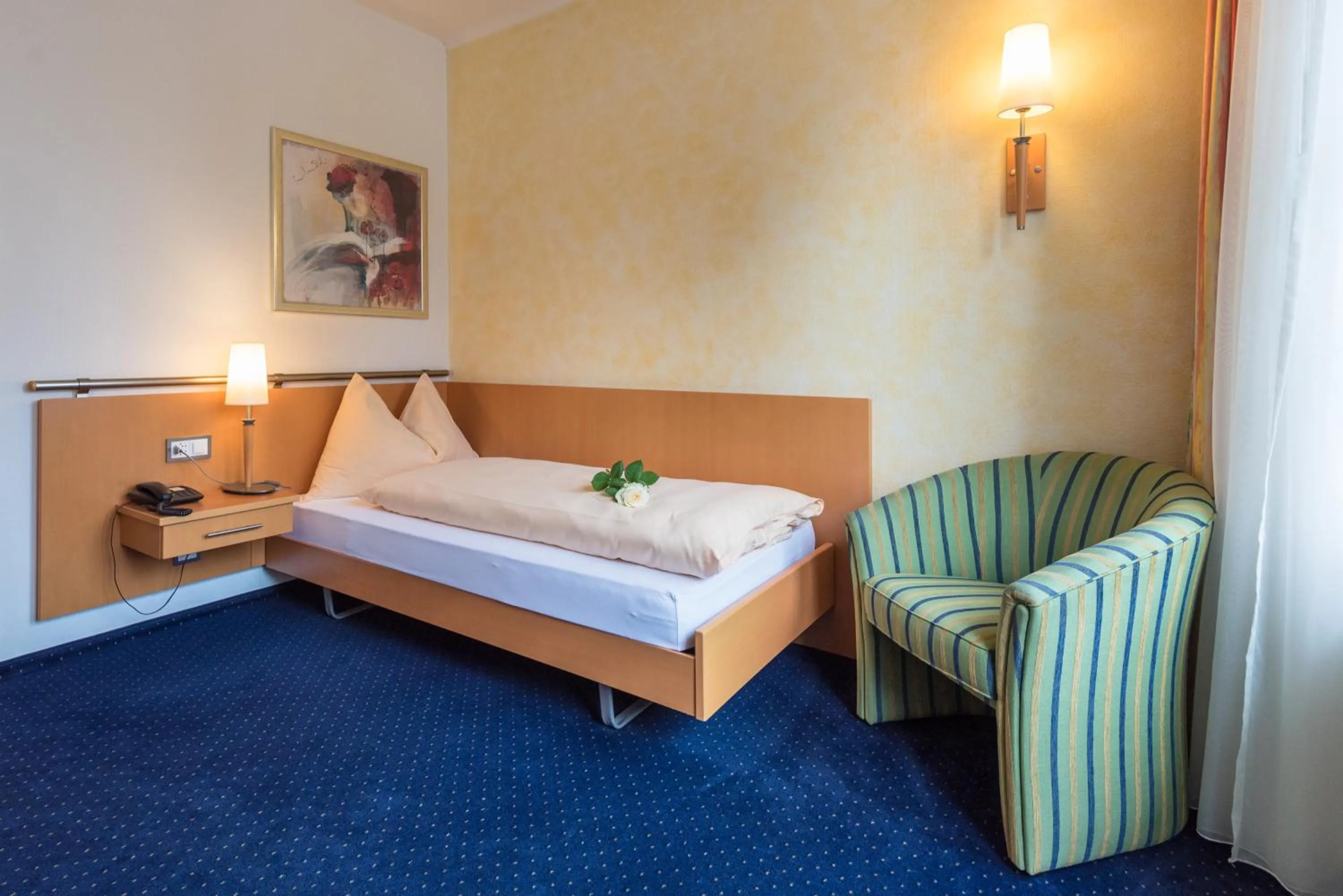 Photo of the whole room, Bed in Parkhotel Gunten – Beach & Spa