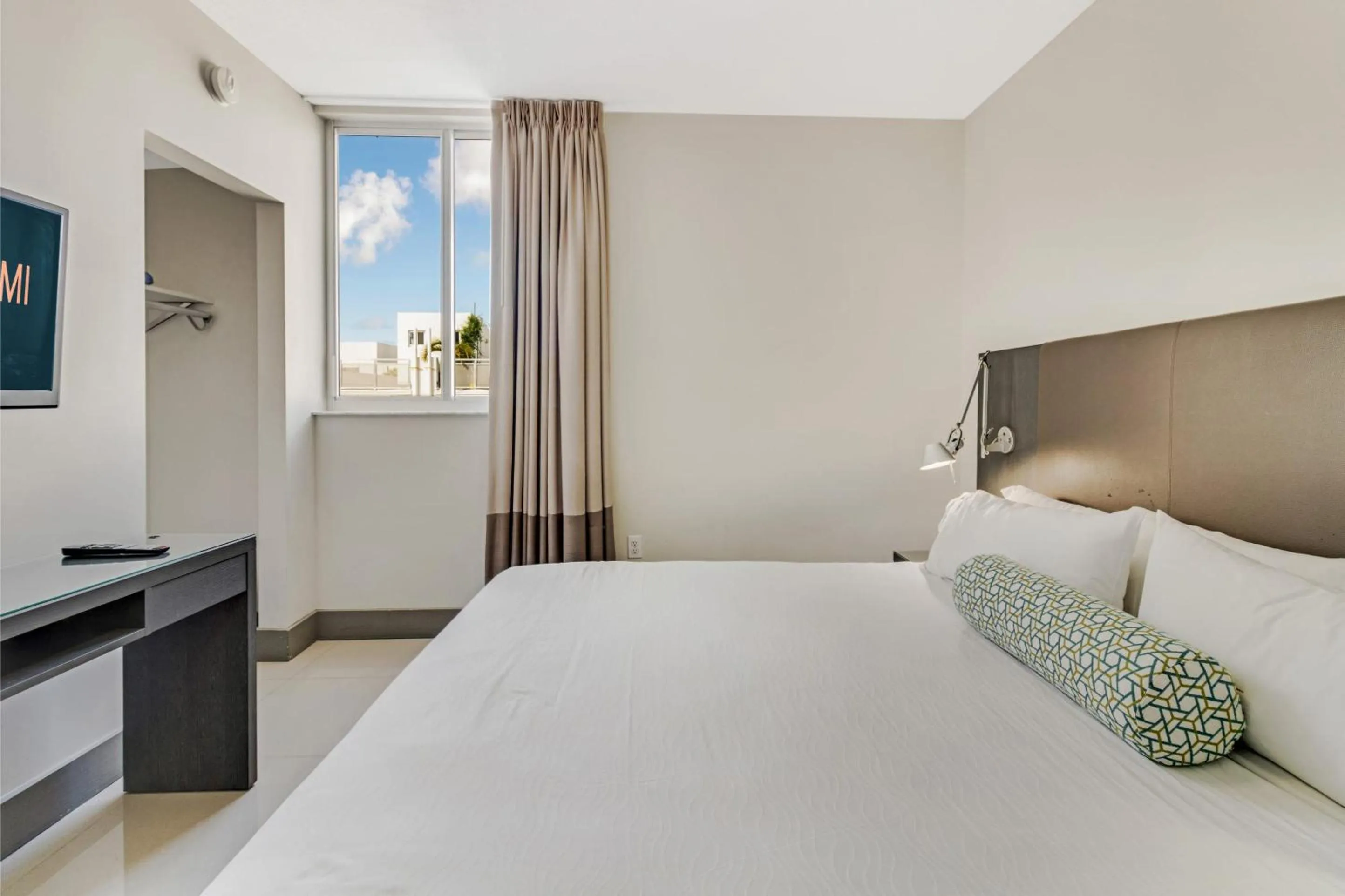 Bed in Roami at Habitat Brickell