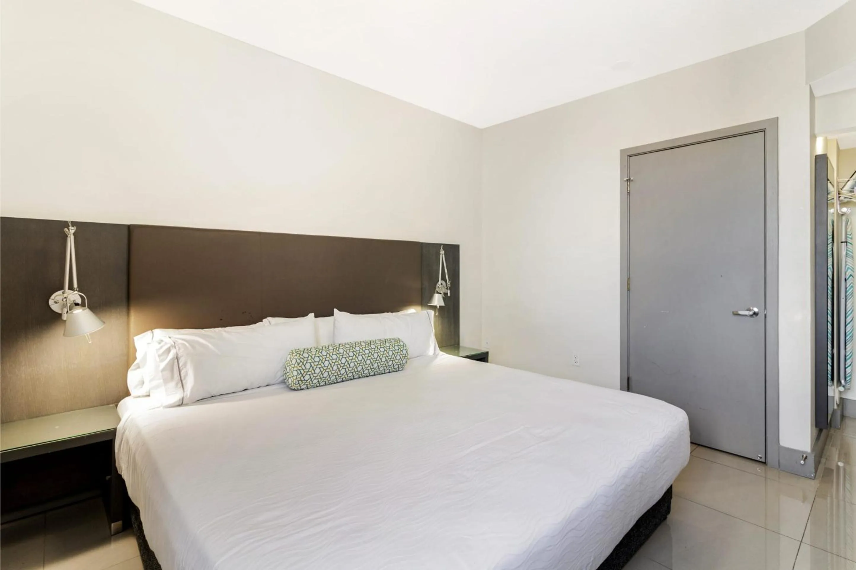 Bed in Roami at Habitat Brickell