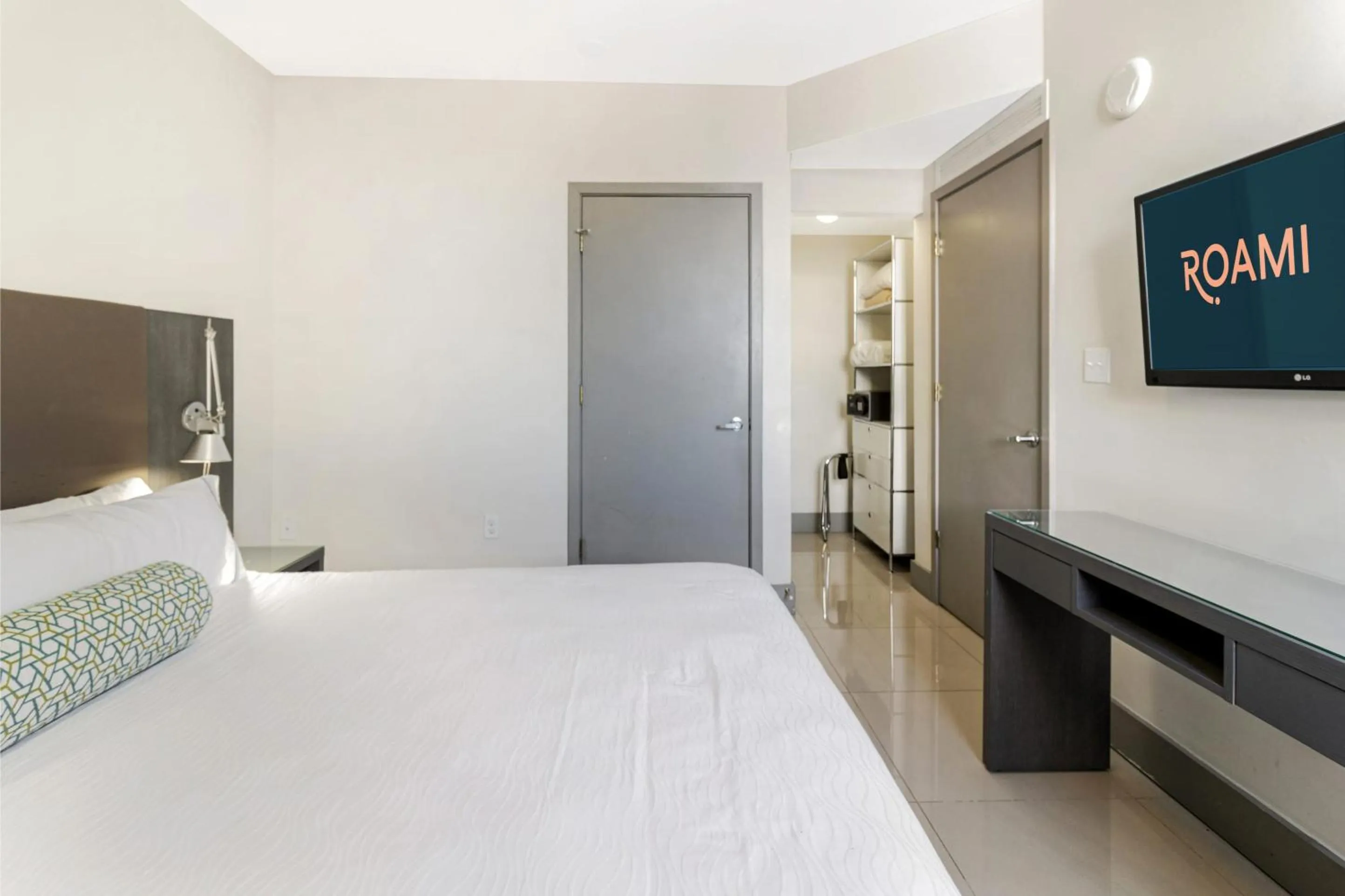 Bed in Roami at Habitat Brickell