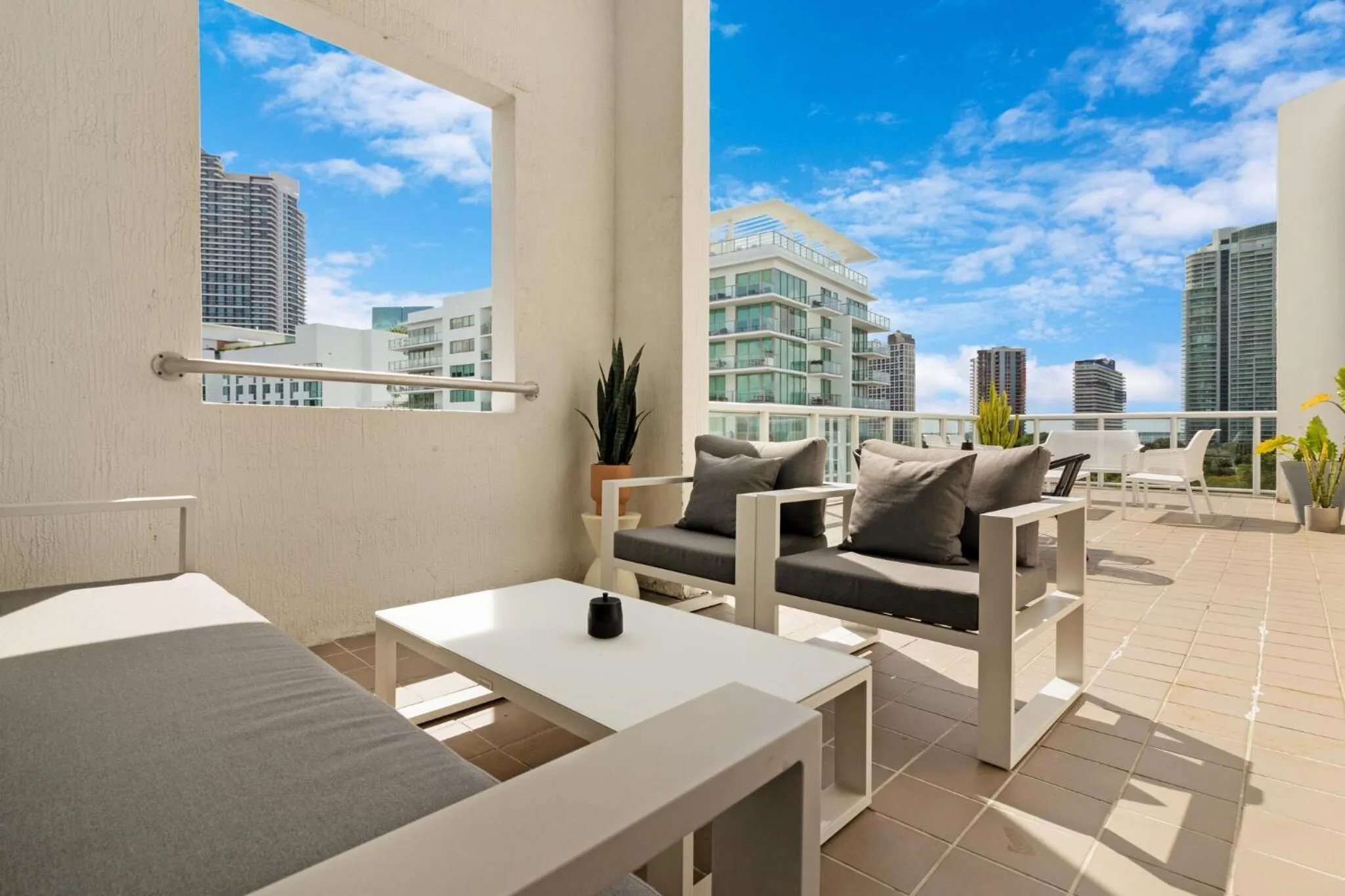 Roami at Habitat Brickell