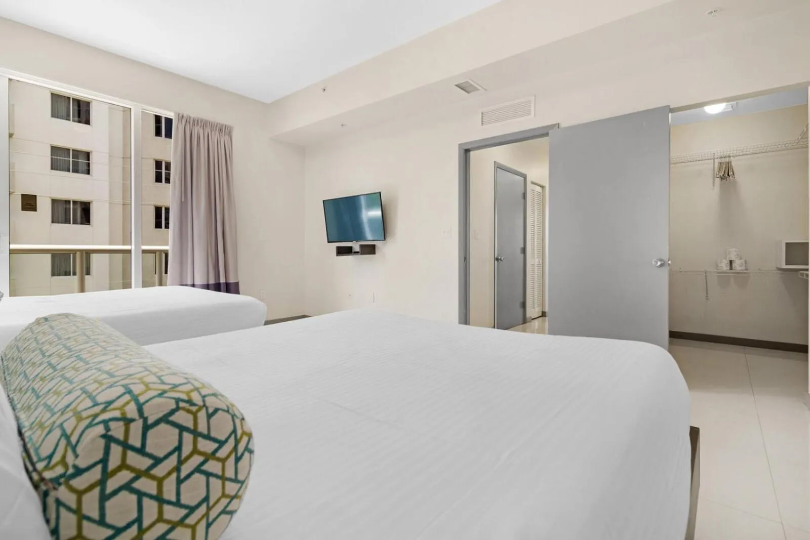 Bed in Roami at Habitat Brickell