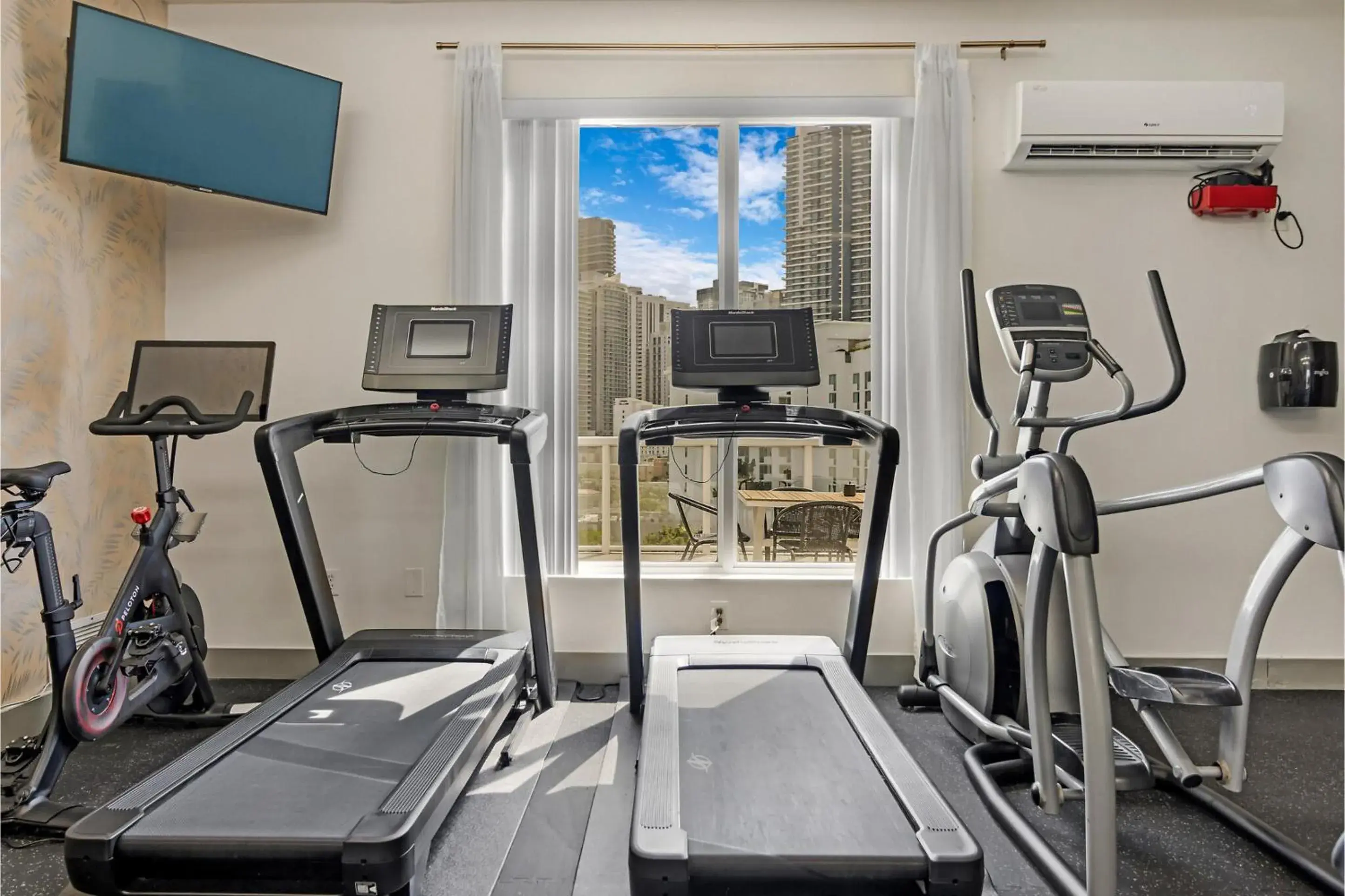 Roami at Habitat Brickell Roami at Habitat Brickell